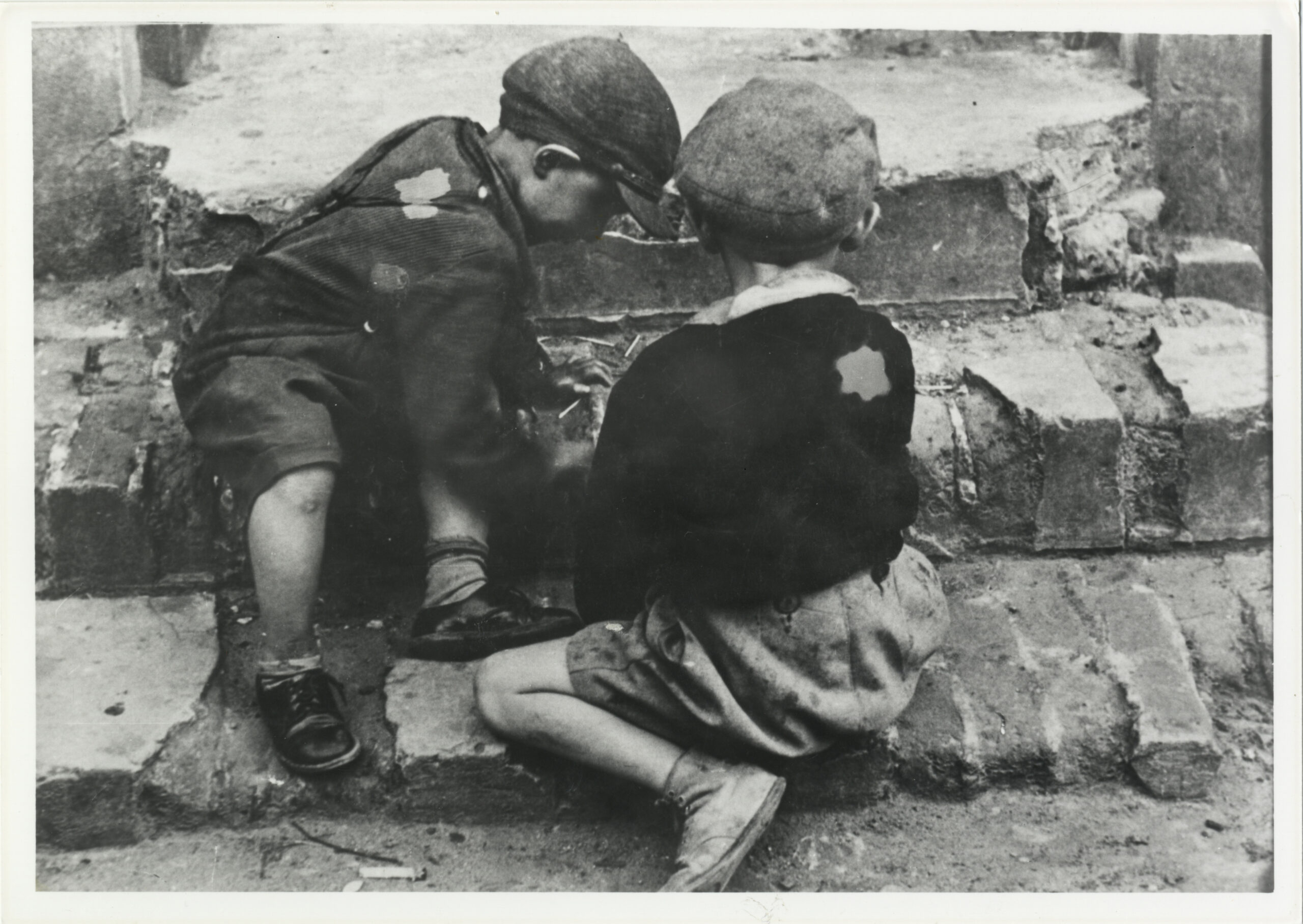 Flashes of Memory: Photography During the Holocaust
