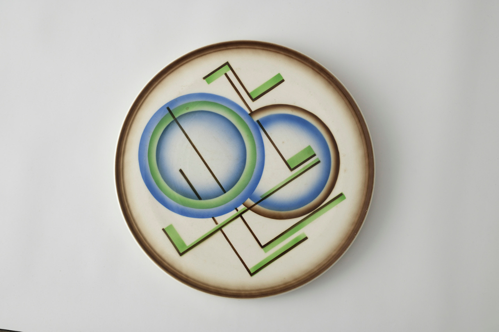Modernist ceramics: Museum der Dinge’s Decoration as Trespass
