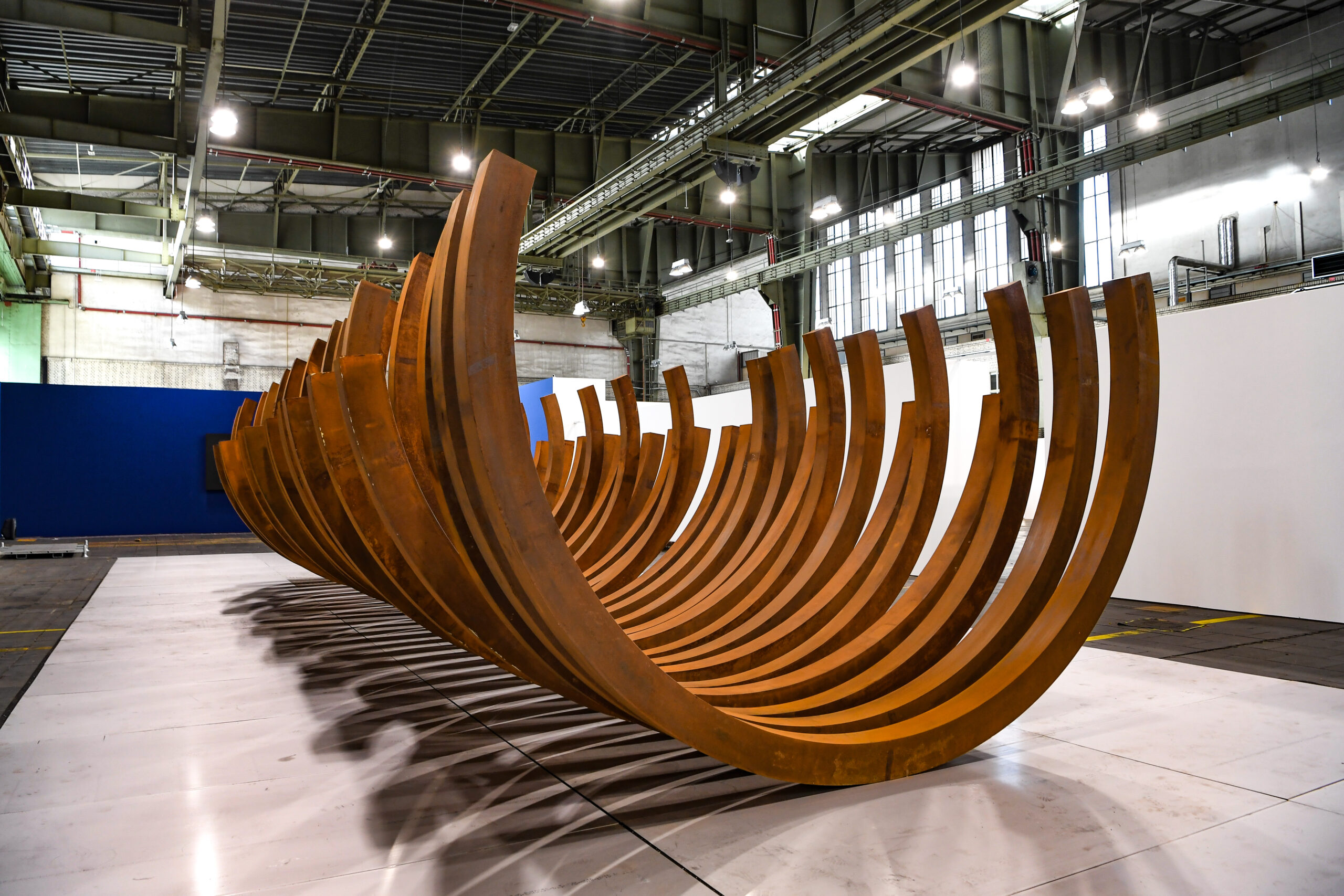 Bernar Venet at Kunsthalle: Big, brash… and bitter
