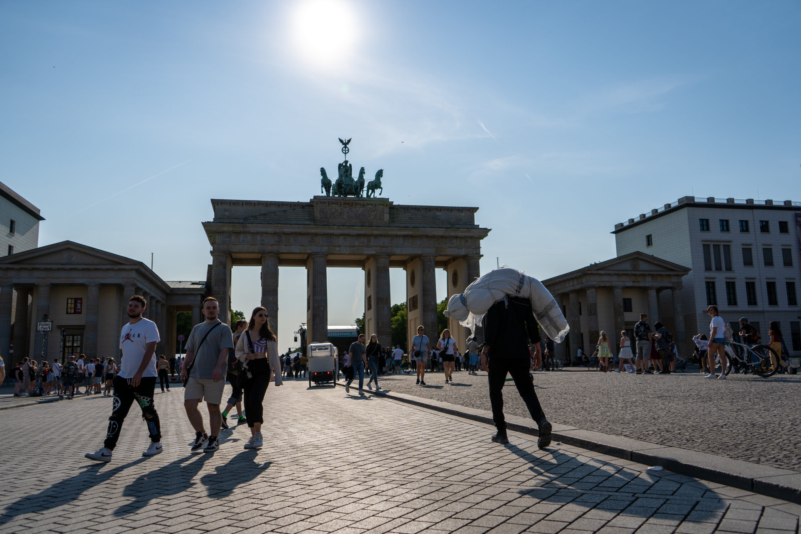 Repatriation: Why did this artist carry a body bag across Berlin?