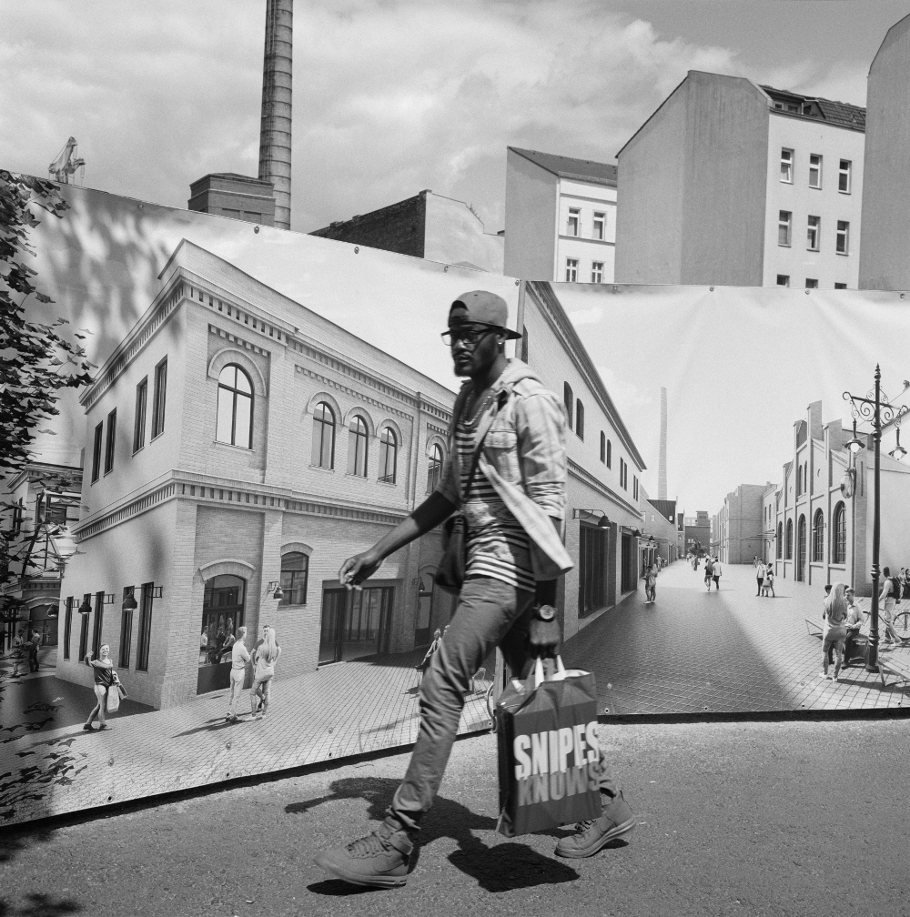 Image for Photographer Akinbode Akinbiyi on chronicling Berlin street life