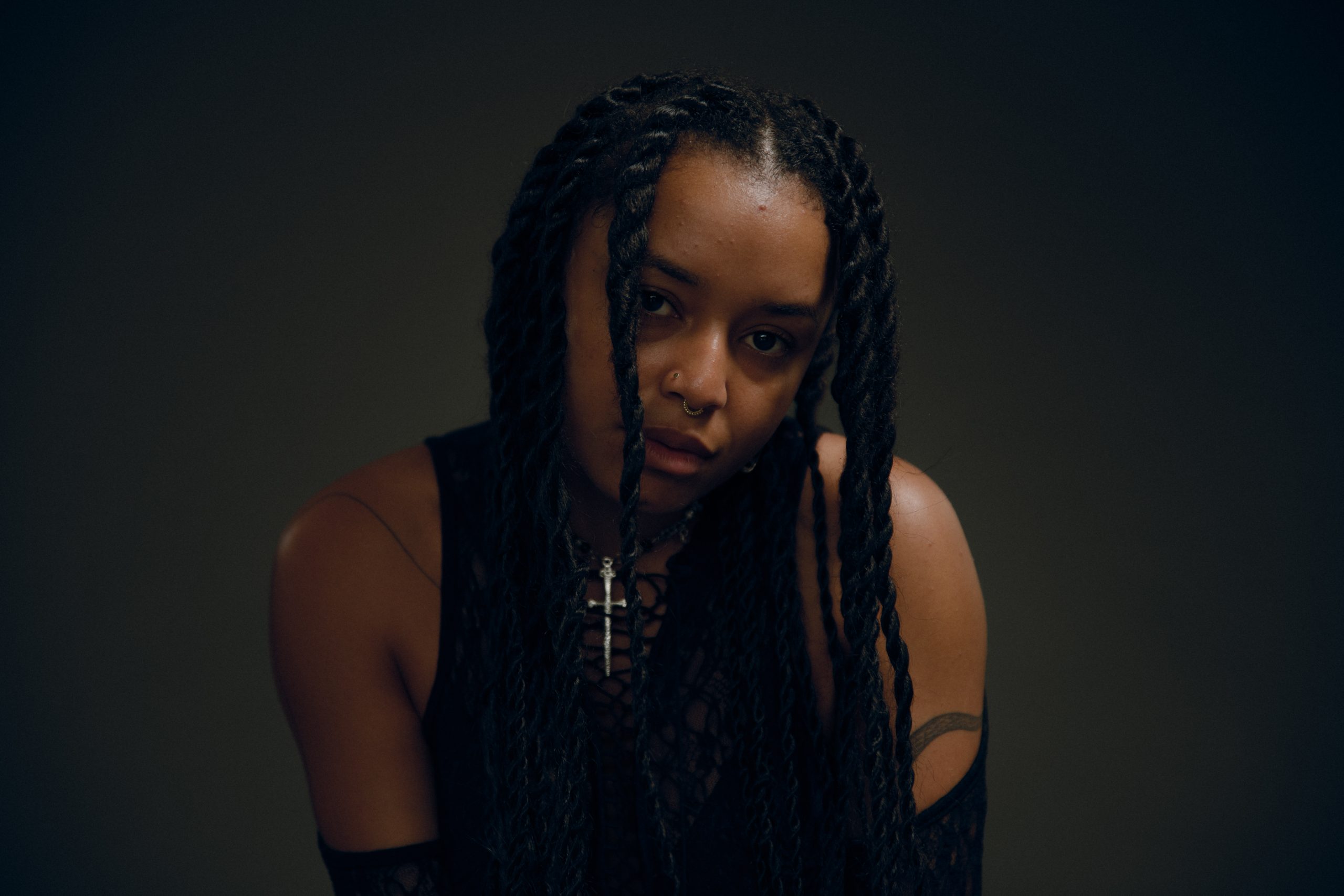 King Isis embraces differences and celebrates wholeness with their new single ‘Dissonance’