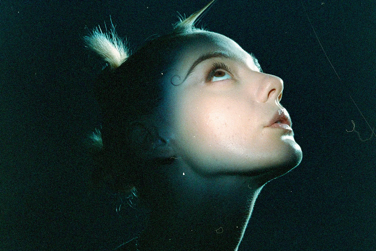 Dora Jar has shared a new single inspired by getting lost in life, ‘Timelapse’