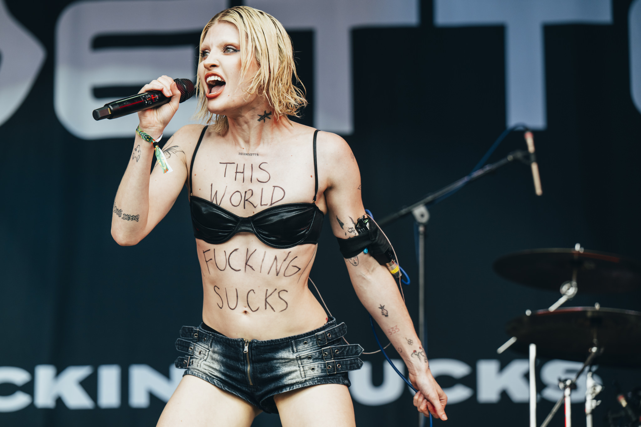 2000trees Festival in photos – part 1: Cassyette, The Gaslight Anthem, Manchester Orchestra, Los Campesinos!, Static Dress & loads more