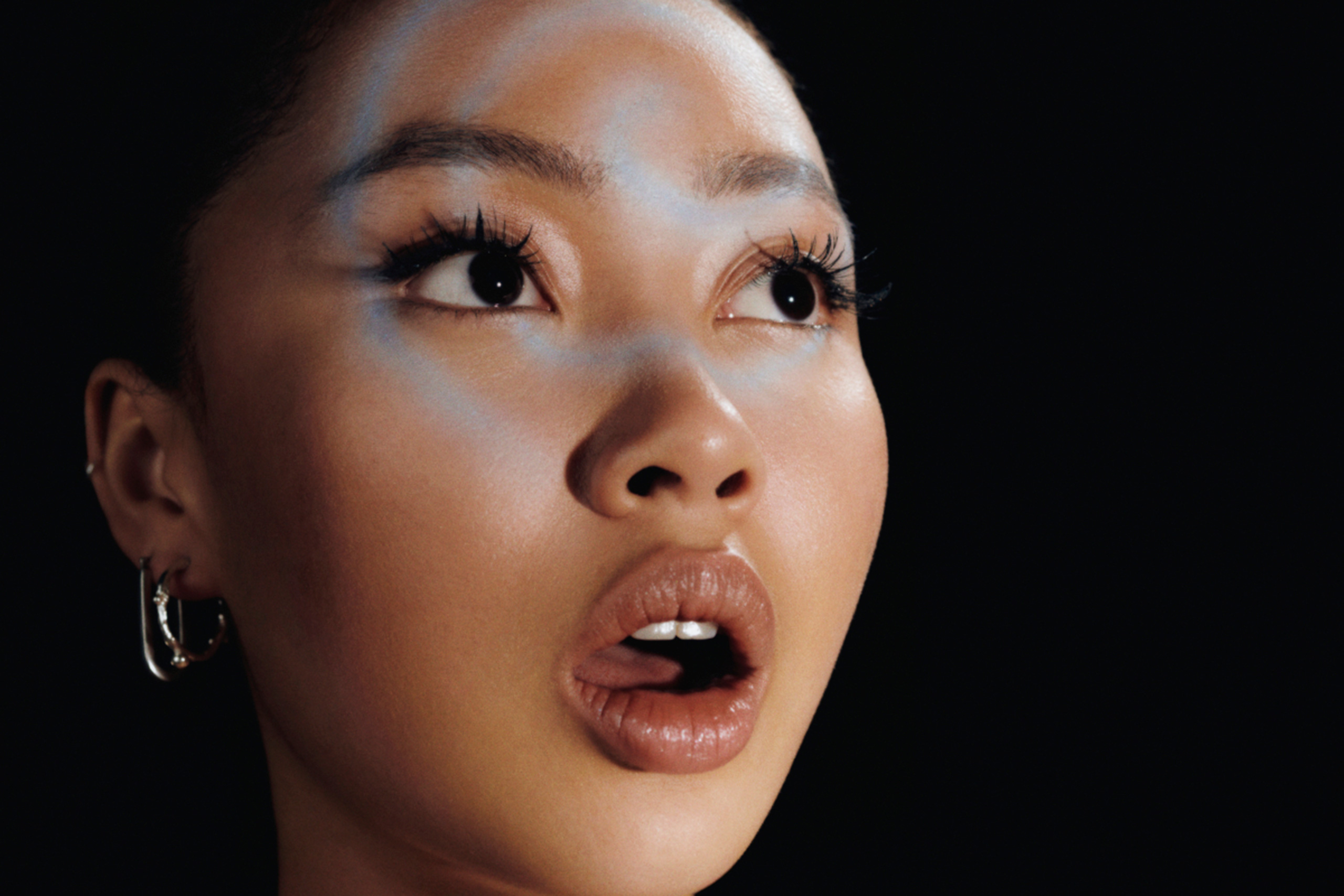 Griff has released her new album ‘Vertigo’, and a visualiser for ‘Tears For Fun’