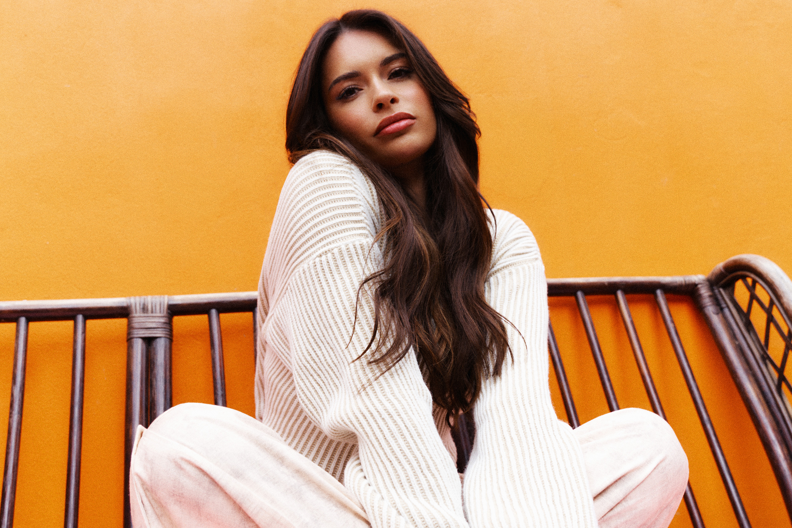 Liv Dawson has released a new EP teaser single about confusing breakups, ‘Does It Even’