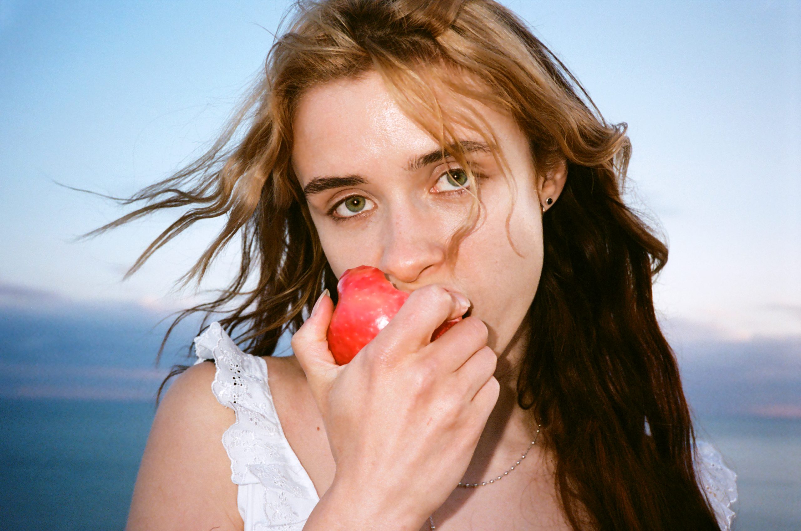 KAETO has announced her debut mixtape ‘Intro’ and shared new single ‘U R Mine’