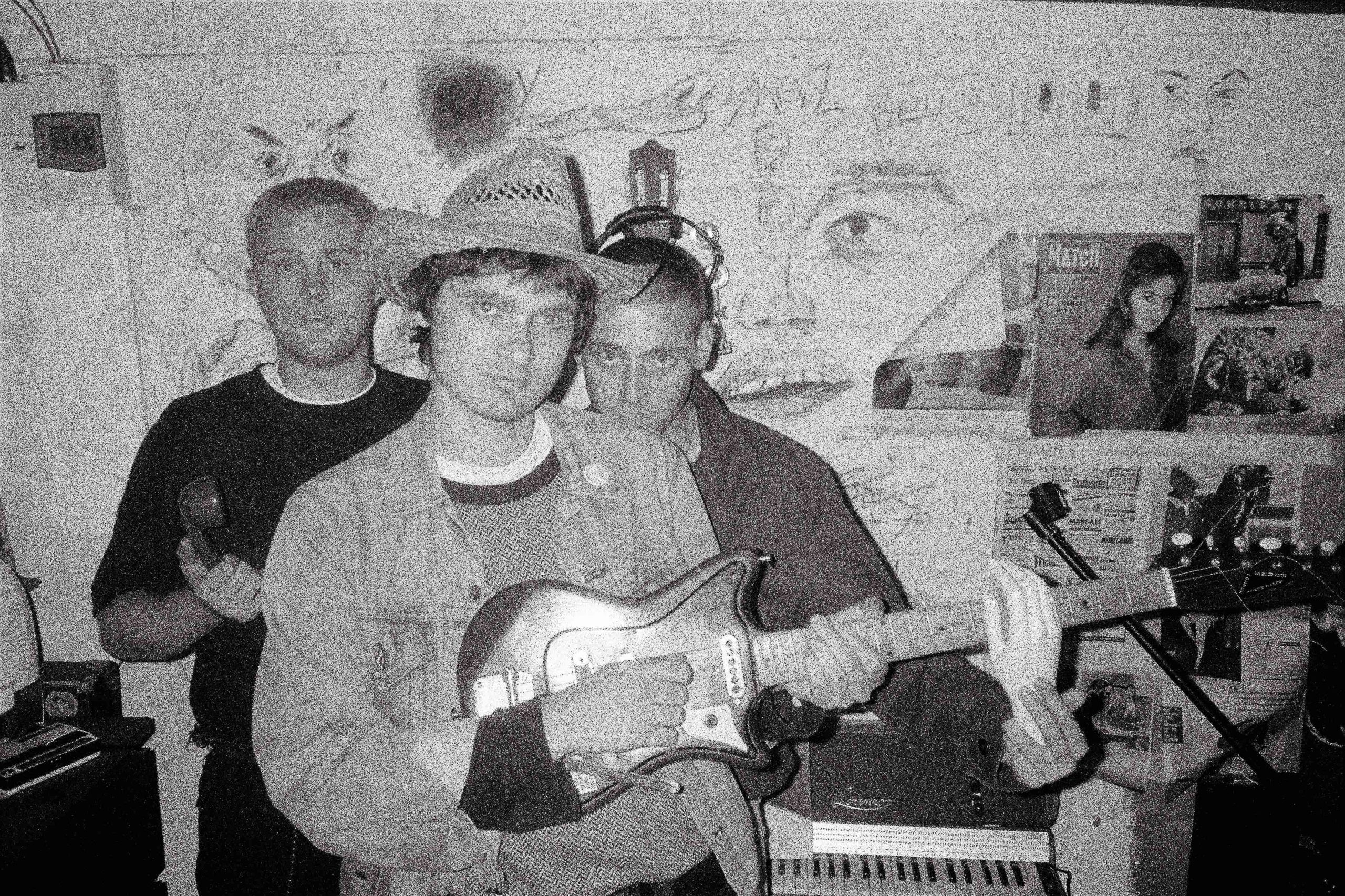 Bristol’s MOULD announce debut EP and share new single ‘Glow’