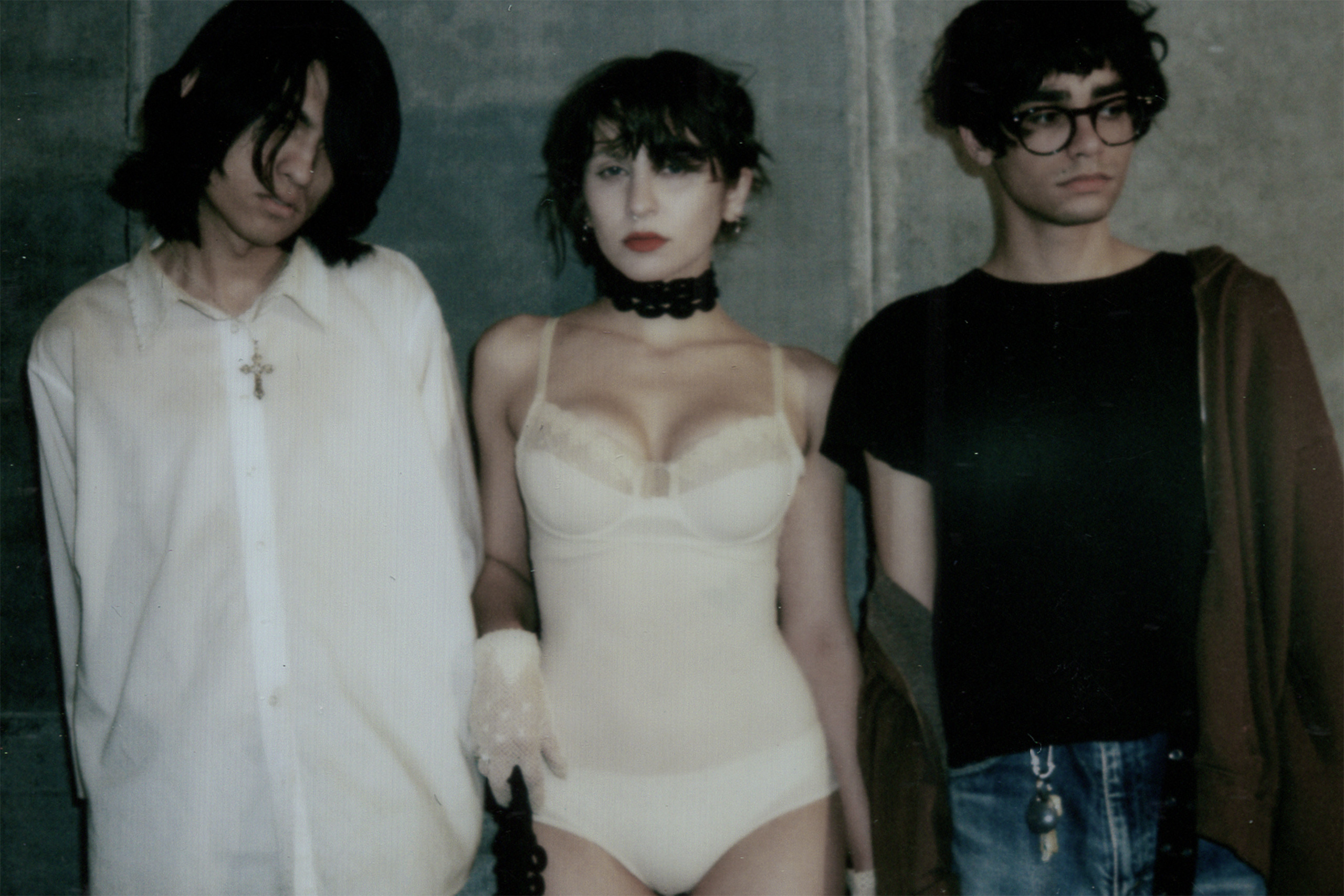 Los Angeles collective julie have announced their debut album, ‘my anti-aircraft friend’