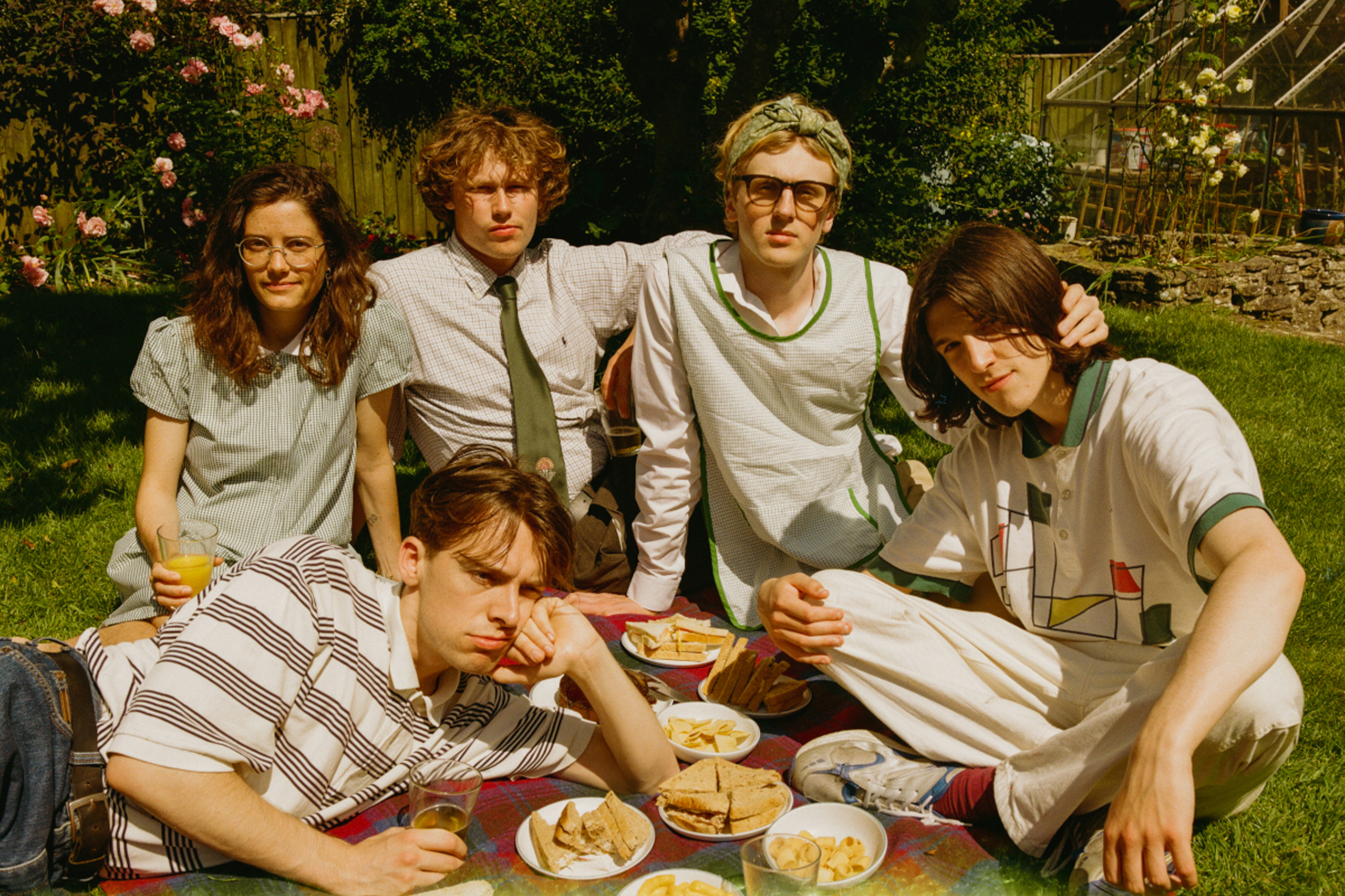 Welly have a nosy over the garden fence for their new single, ‘Deere John’