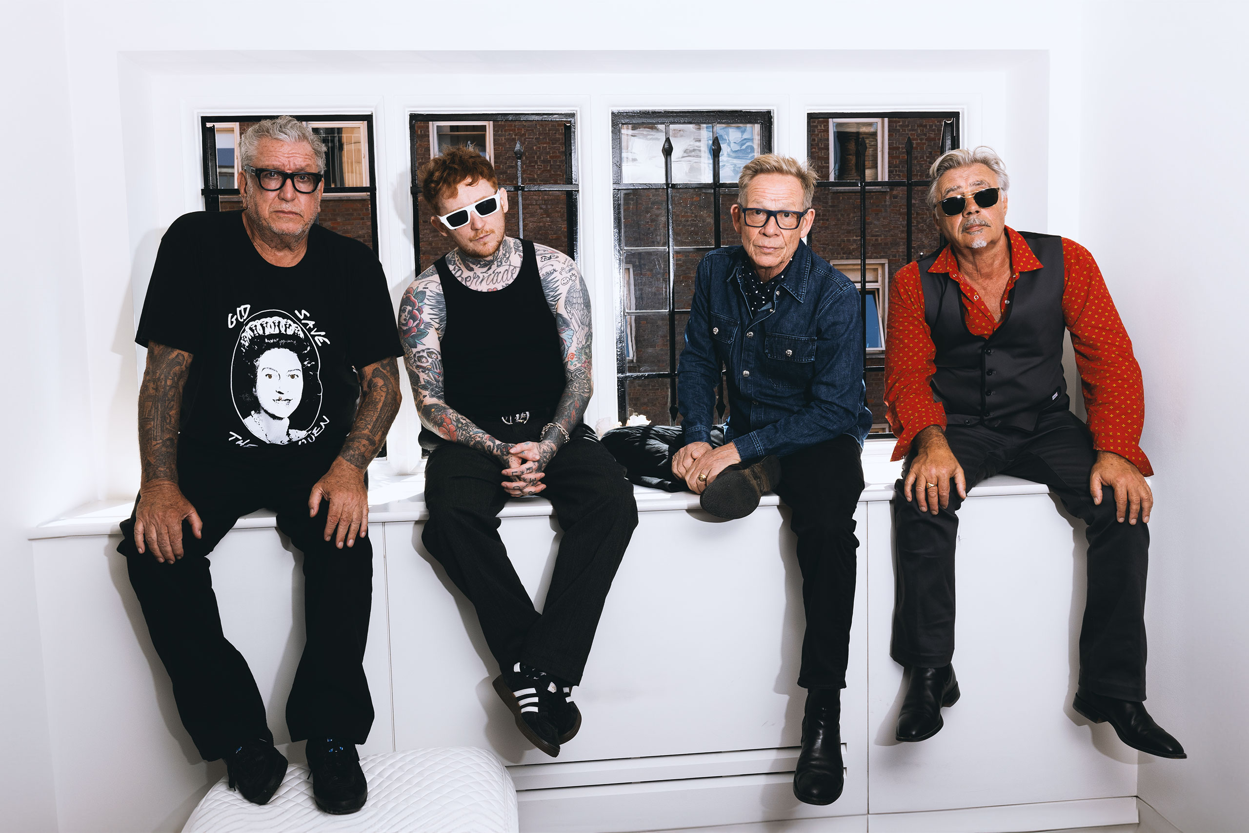 Frank Carter and members of the Sex Pistols have booked a UK tour to perform ‘Never Mind The Bollocks’ in full