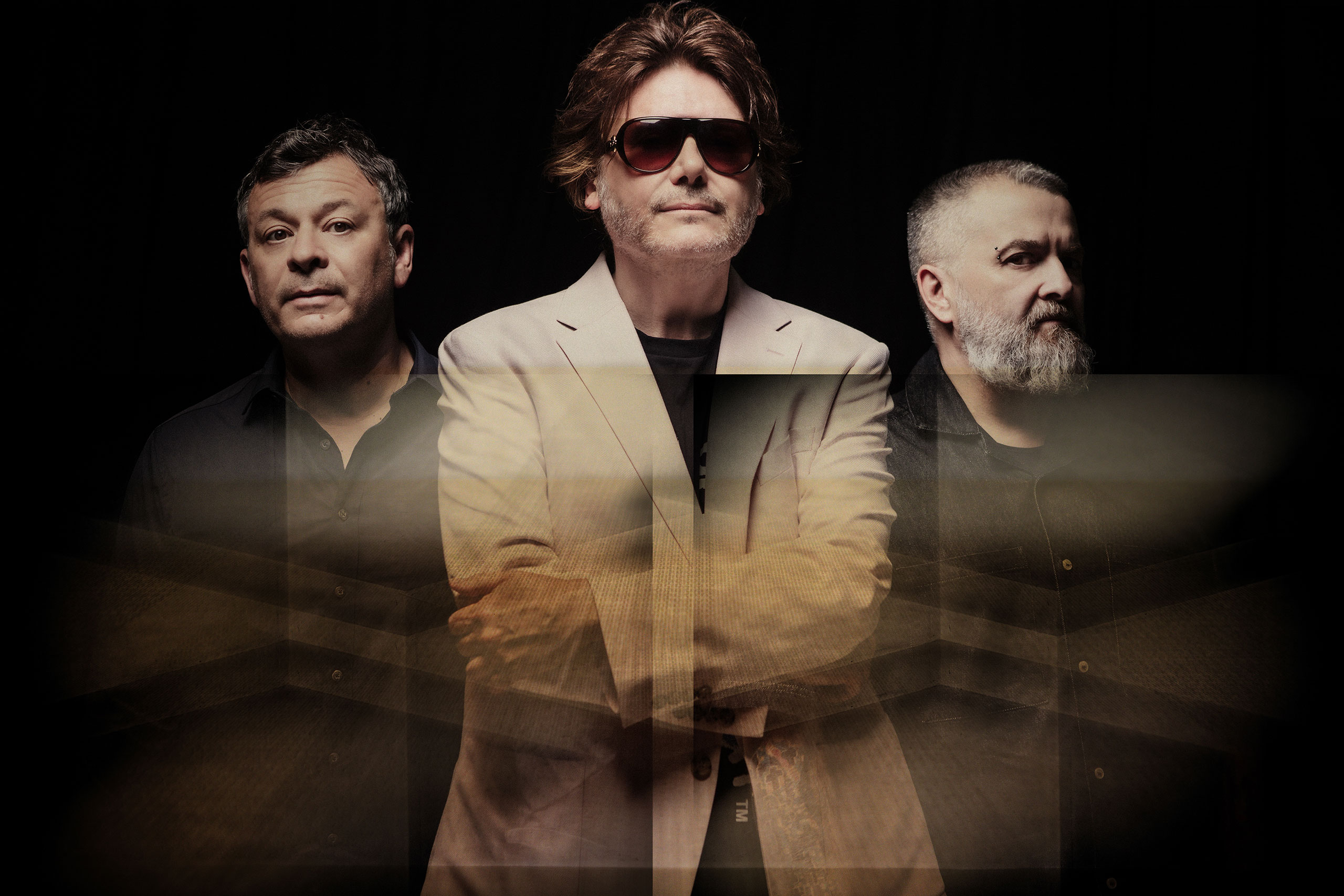 Manic Street Preachers have dropped a new single, ‘Decline & Fall’