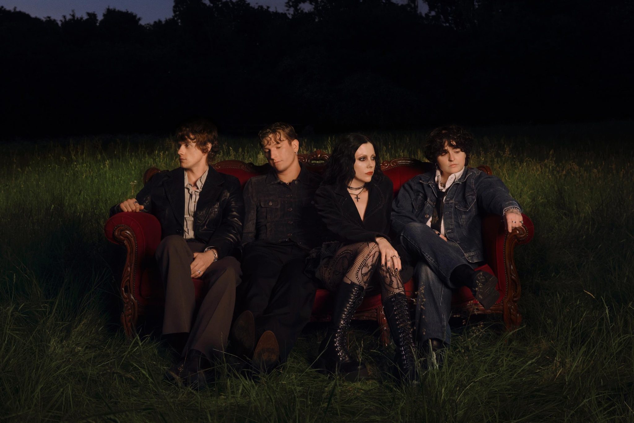 Pale Waves are teasing ‘Smitten’ with their scenic new video for ‘Thinking About You’