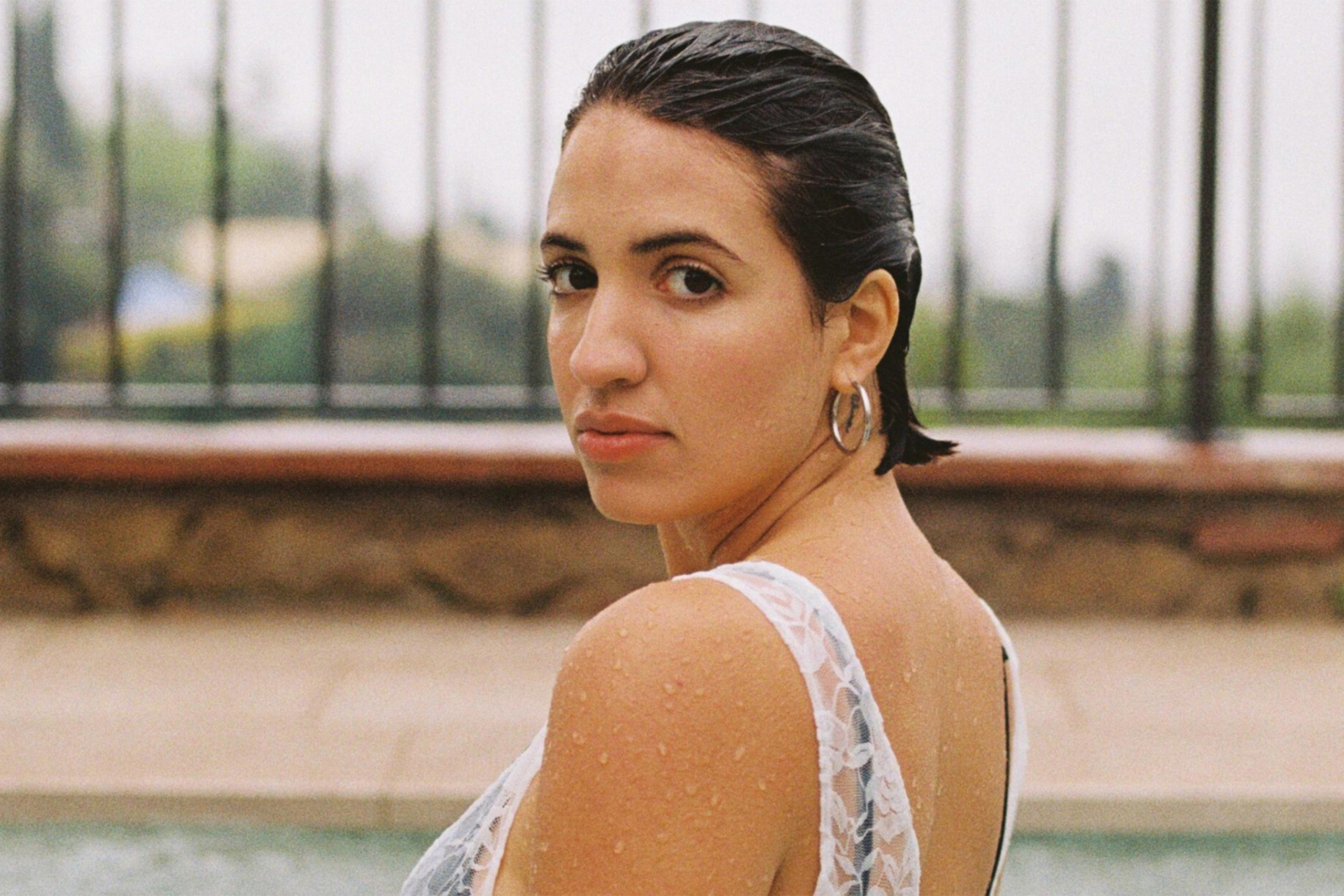 Victoria Canal has announced her debut album ‘Slowly, It Dawns’