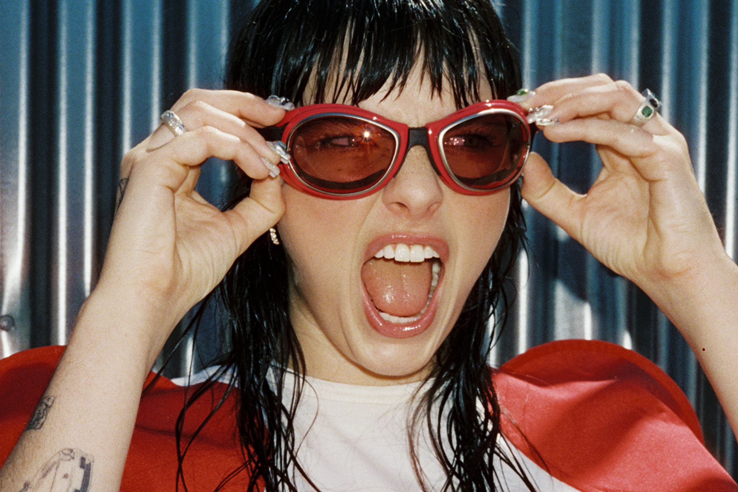 BENEE is back with her dark summer single ‘Sad Boiii’: “Don’t be fooled by the bad boy image!”