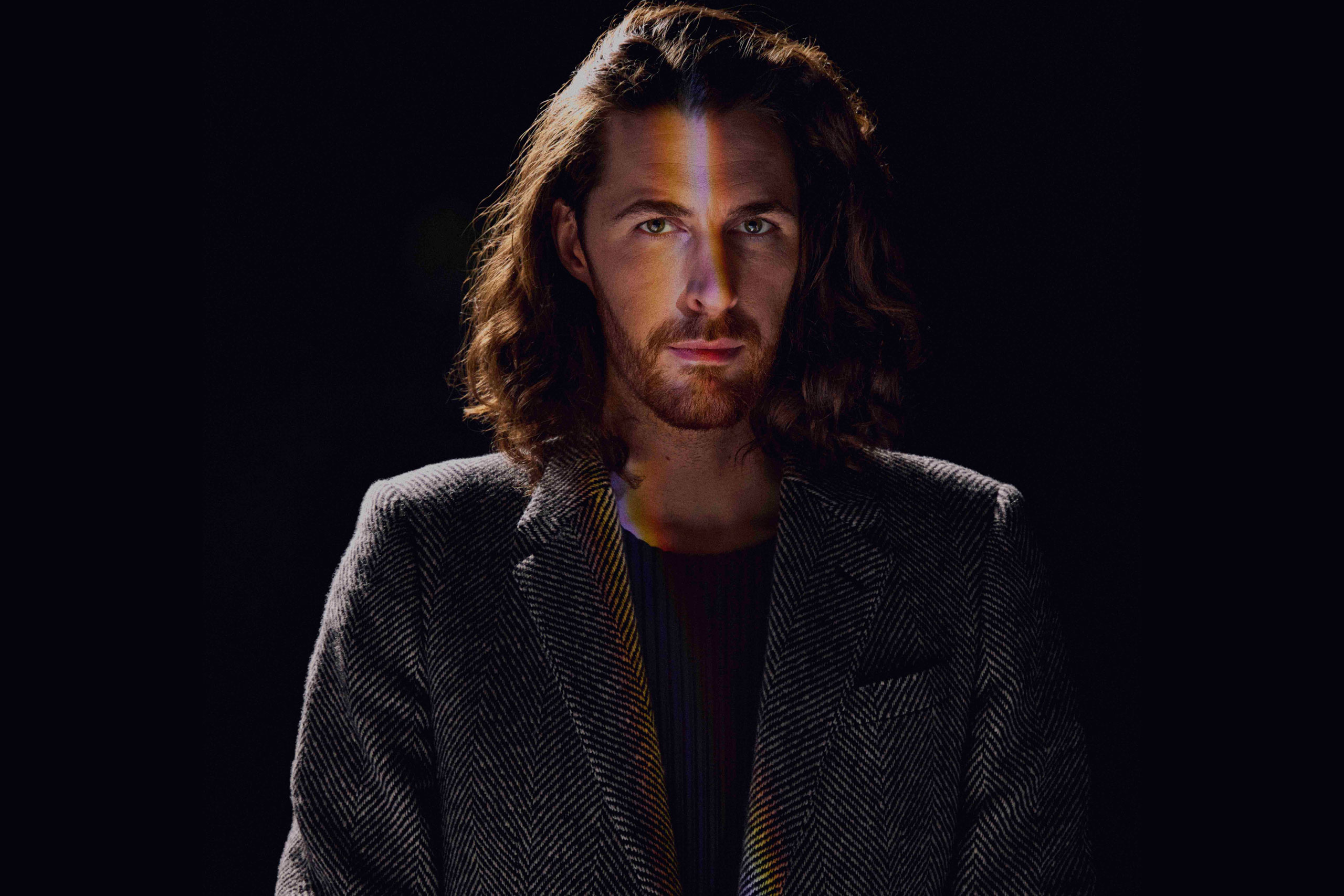Hozier has put together a deluxe version of his Number 1 album ‘Unreal Unearth’