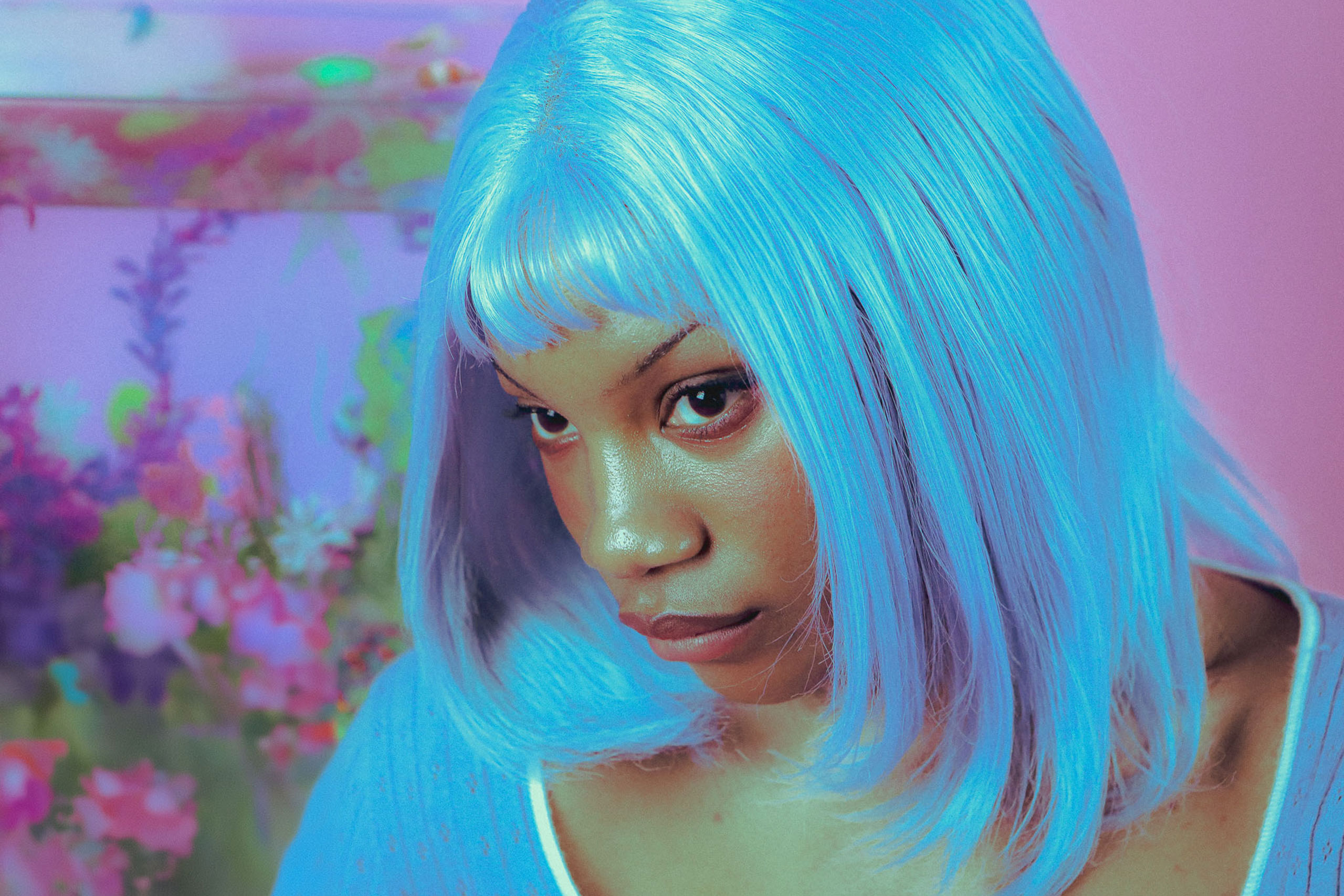 EFÉ has returned with her bossa nova-inspired single ‘you say that i’m crazy’