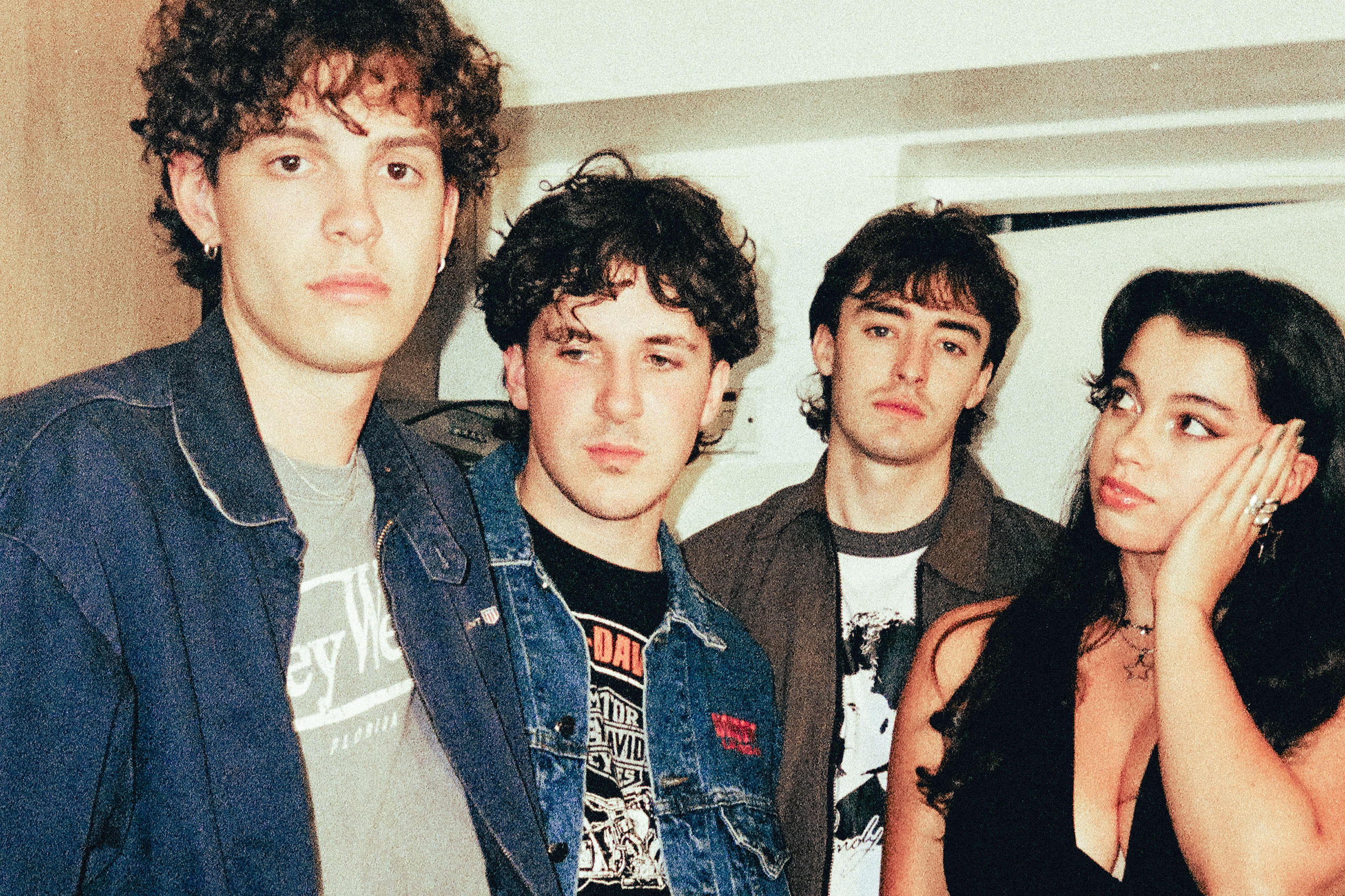 Overpass have signed to Communion Records and announced their new EP, ‘Dependent’