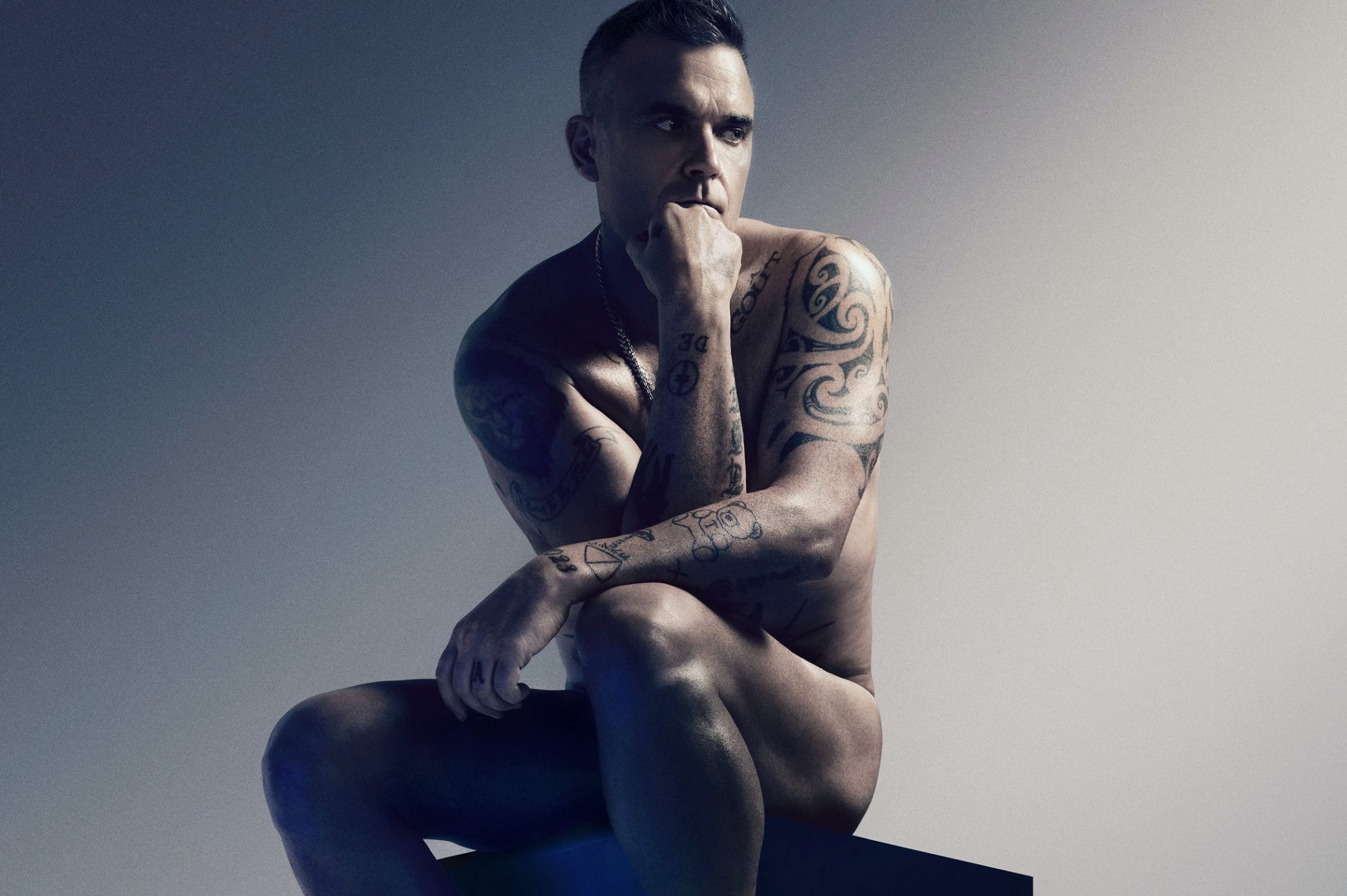 Robbie Williams is doing a huge ‘Robbie Williams Live 2025’ summer tour