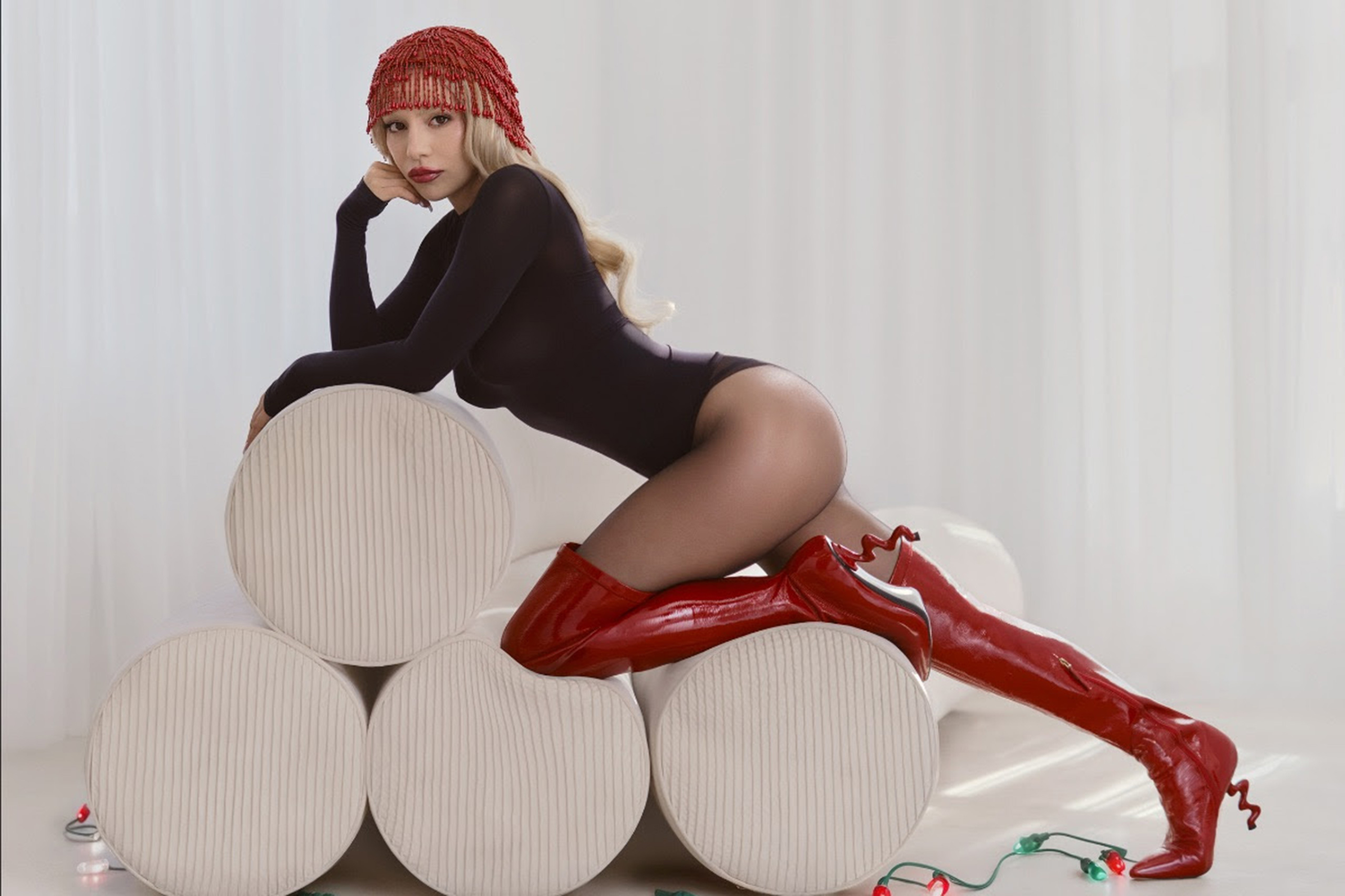 Ava Max has released her festive new single ‘1 Wish’