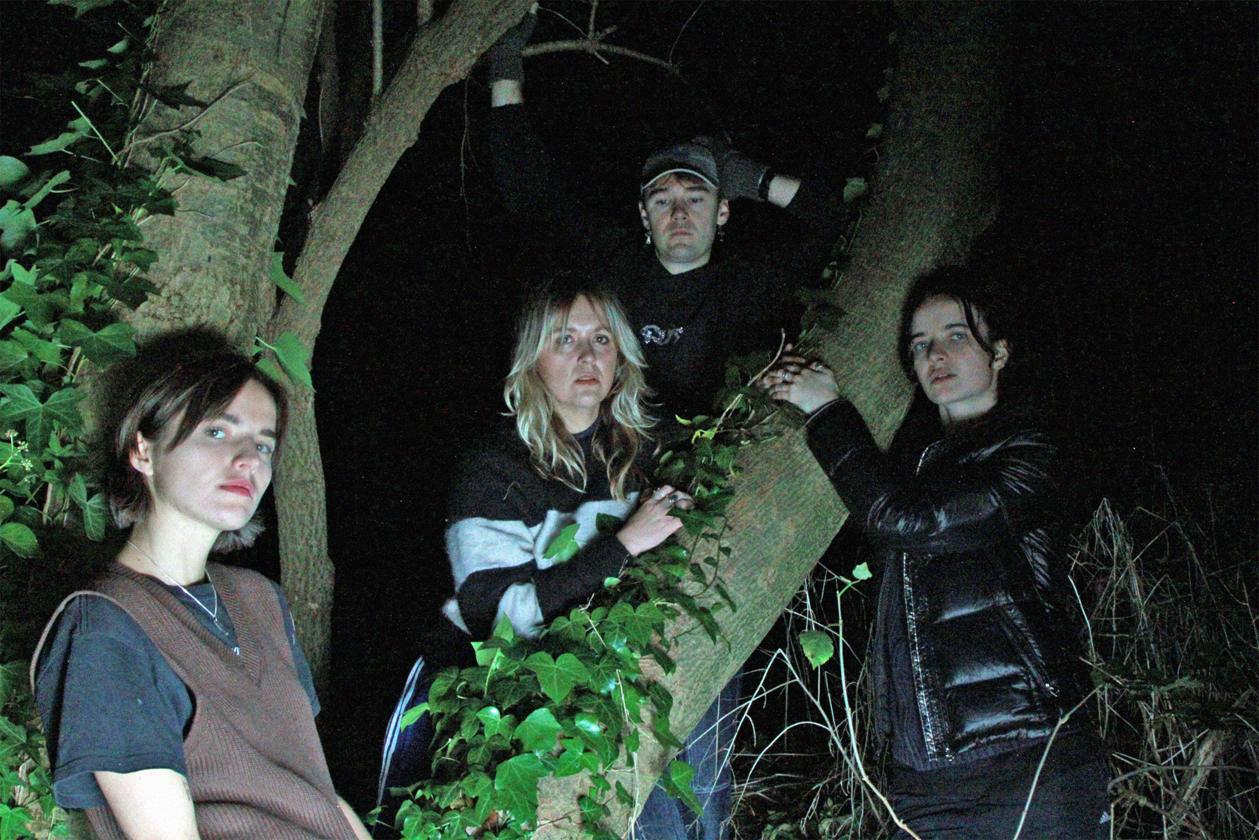 Goat Girl contemplate destructive behaviours with their new standalone single, ‘gossip’