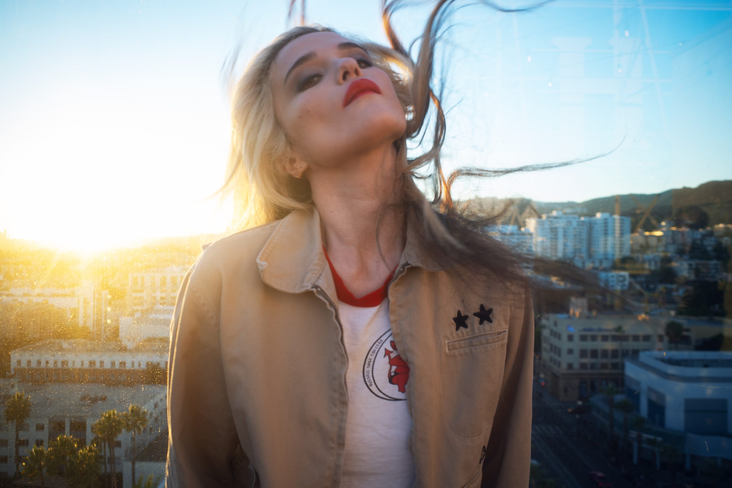 Sky Ferreira has dropped a new song, ‘Leash’