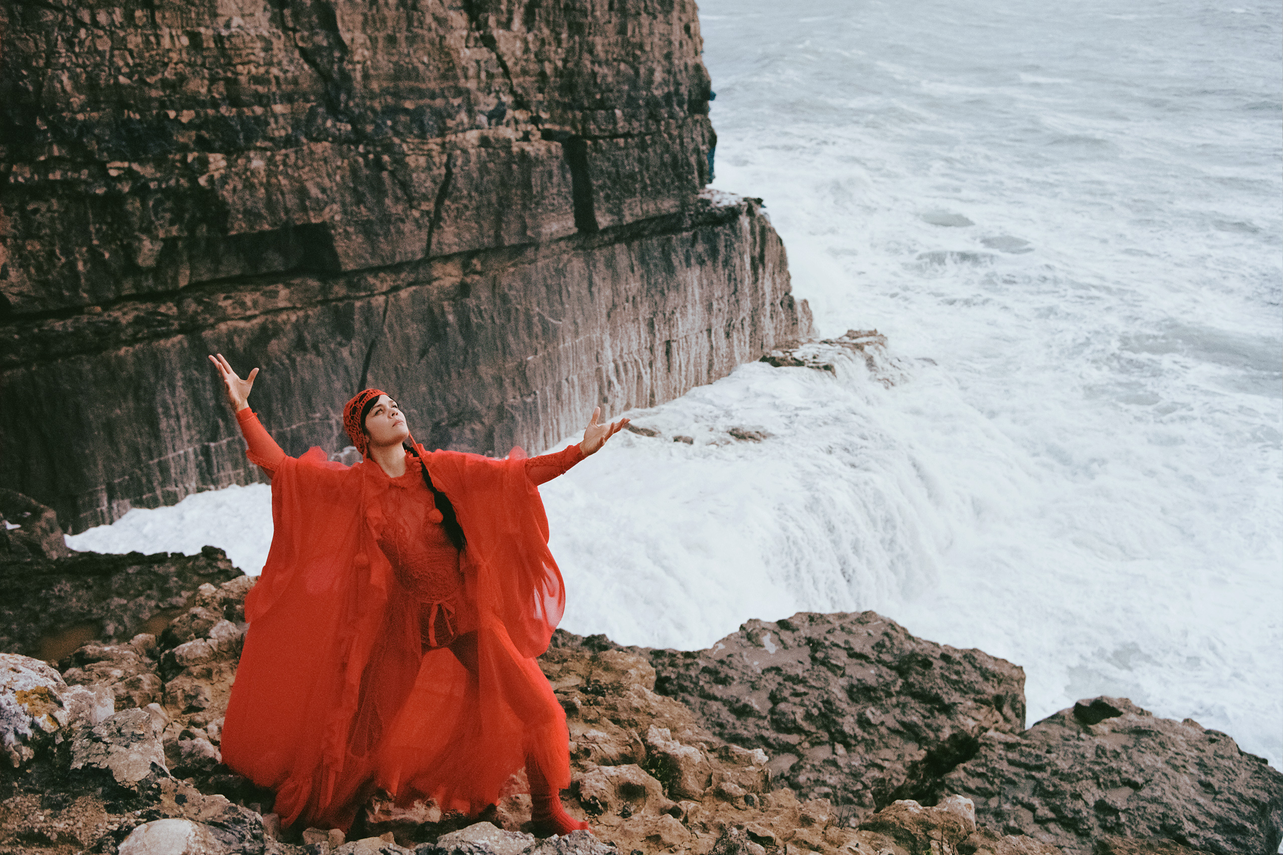 Bat For Lashes has released harp versions of ‘The Dream of Delphi’ songs with Lara Somogyi