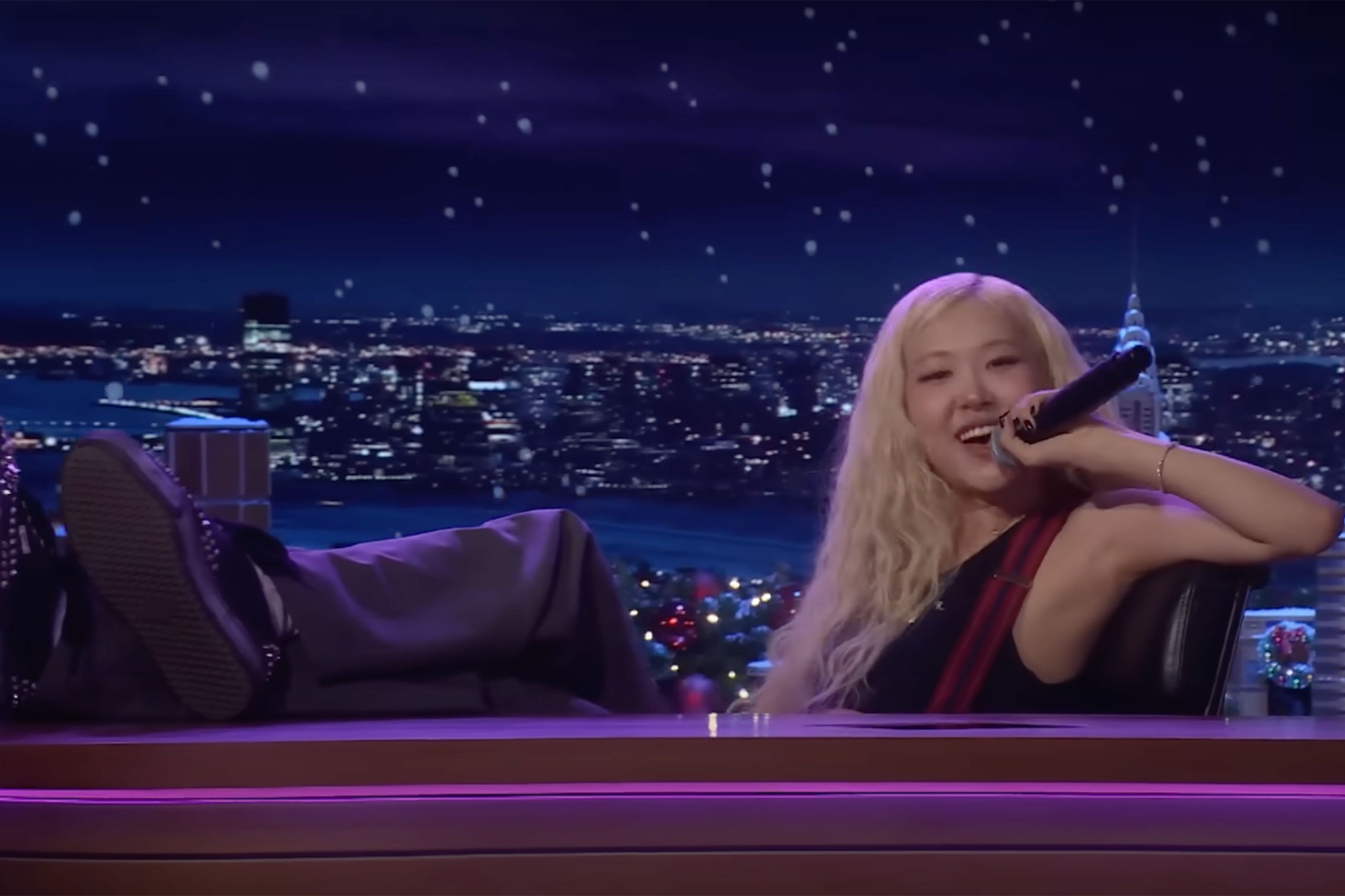 Watch BLACKPINK’s ROSÉ perform ‘APT.’ and ‘toxic till the end’ on Fallon