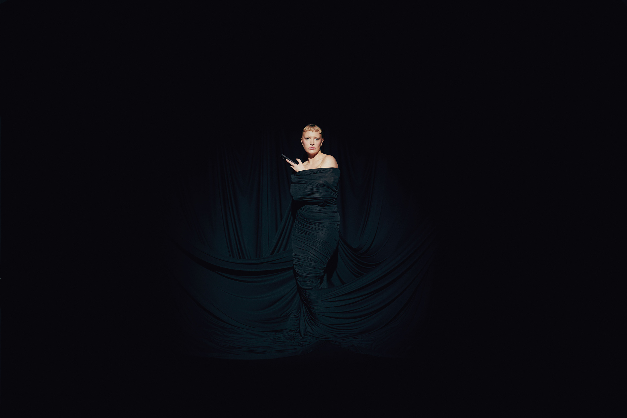 Self Esteem has announced her new album ‘A Complicated Woman’ with first single ‘Focus Is Power’