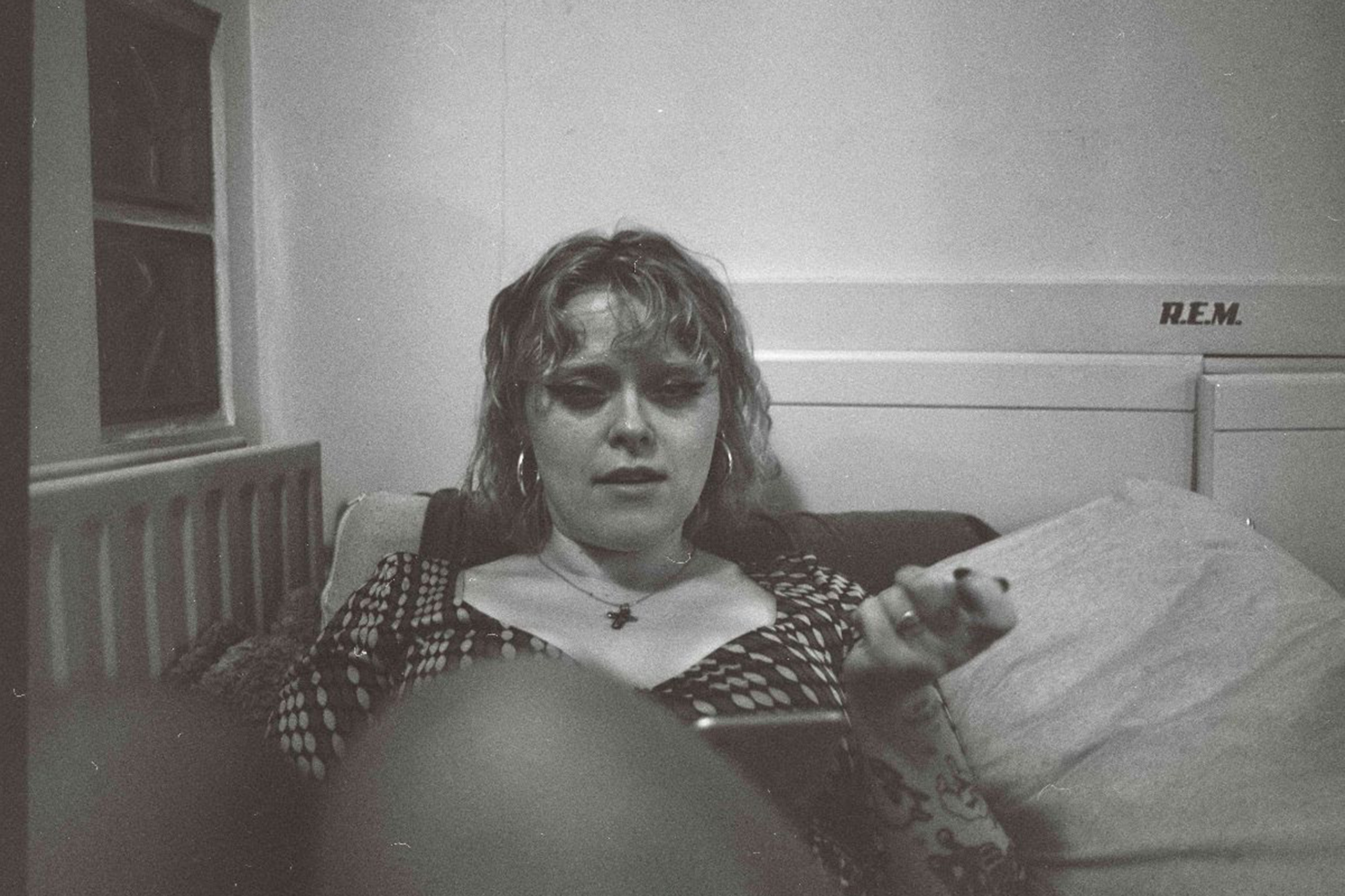 Annie-Dog has shared her David Gray-inspired single, ‘Please Forgive Me, David Gray’