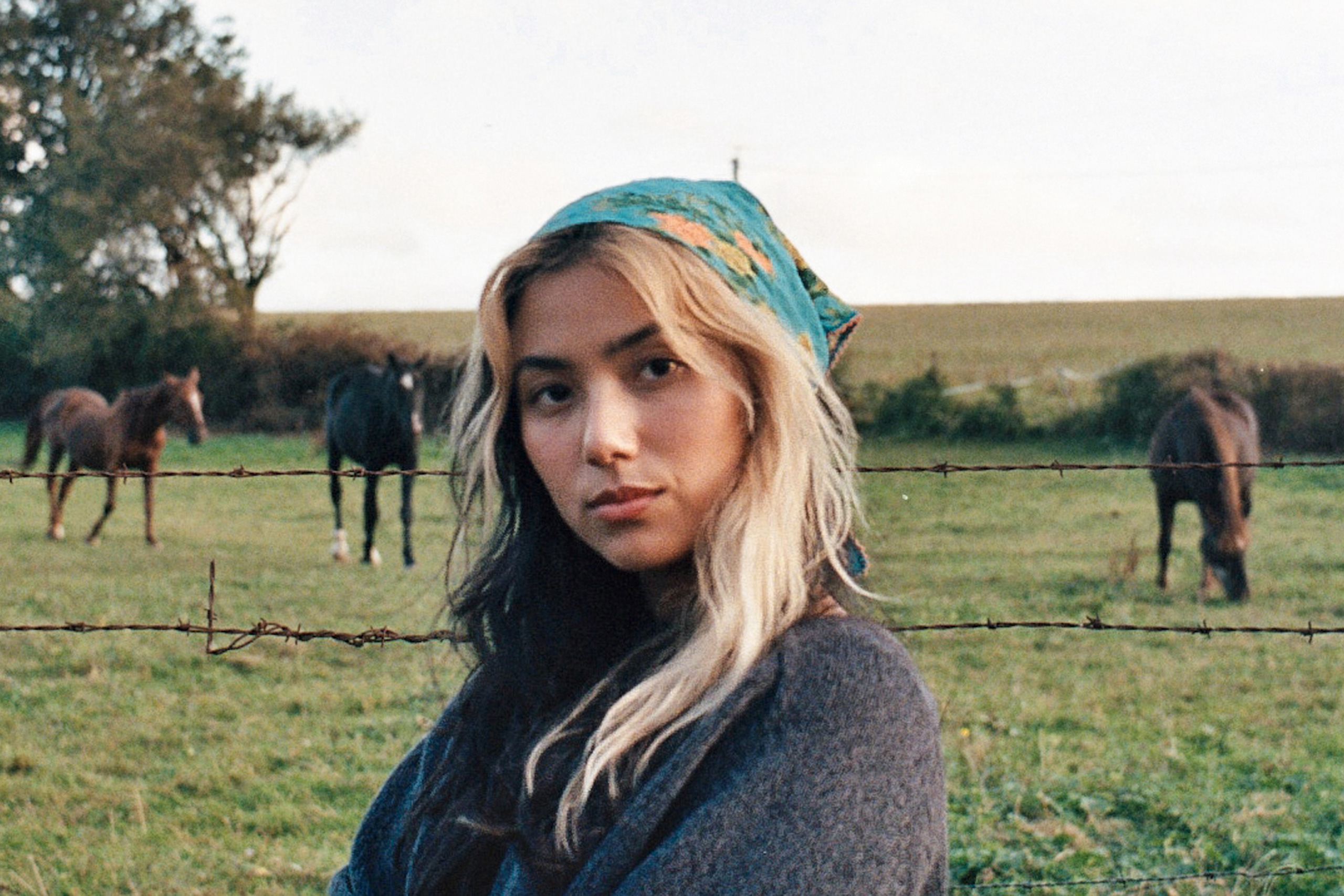 spill tab is teasing her upcoming album with a soundtrack to “going absolutely feral”, new single ‘De Guerre’