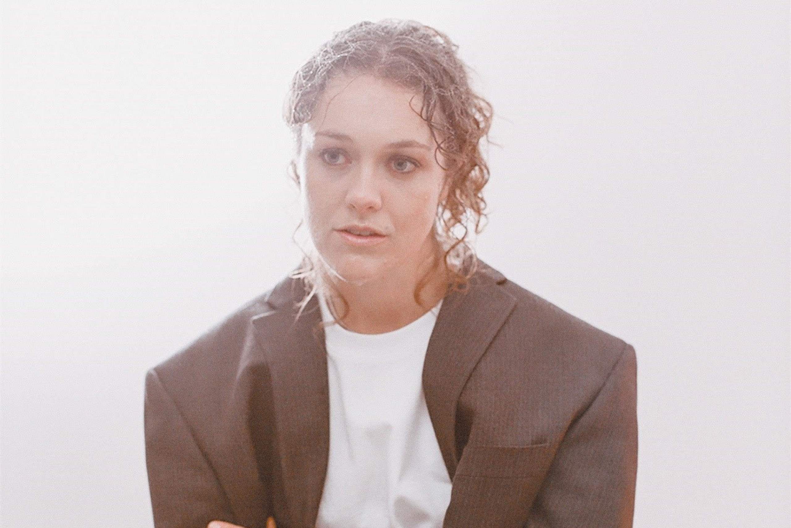 Polly Money has shared her dreamy queer love song, ‘Milk & Honey’