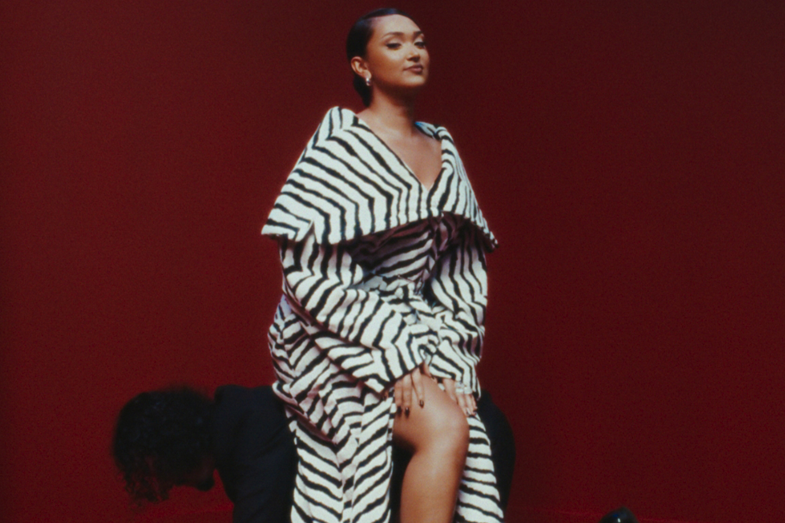 Joy Crookes has teamed up with Kano for new single ‘Mathematics’