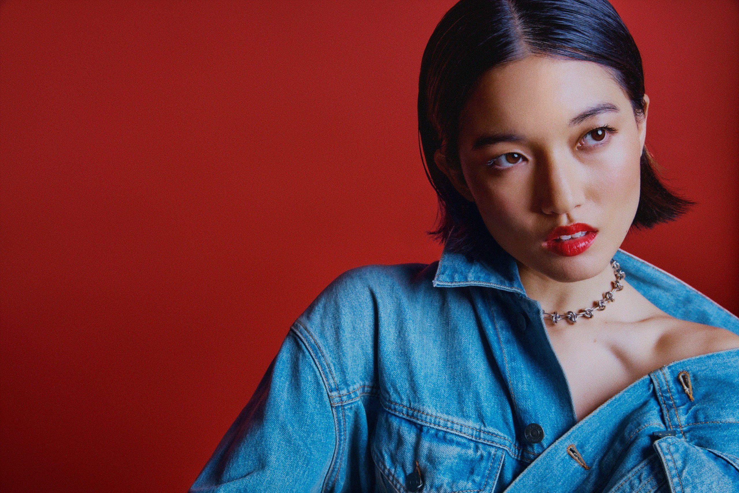 Chloe Qisha has released her fab second EP, ‘Modern Romance’