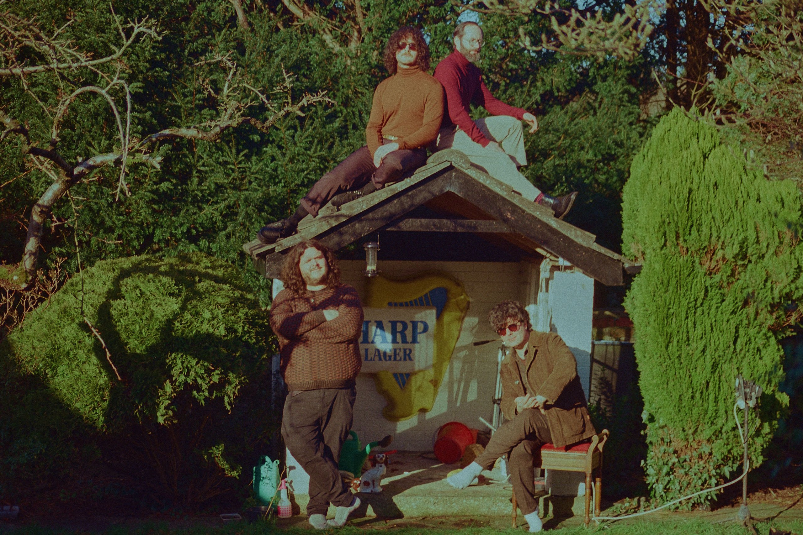 Junk Drawer have released psychedelic new single ‘Loughgall Circus’ ahead of their second album