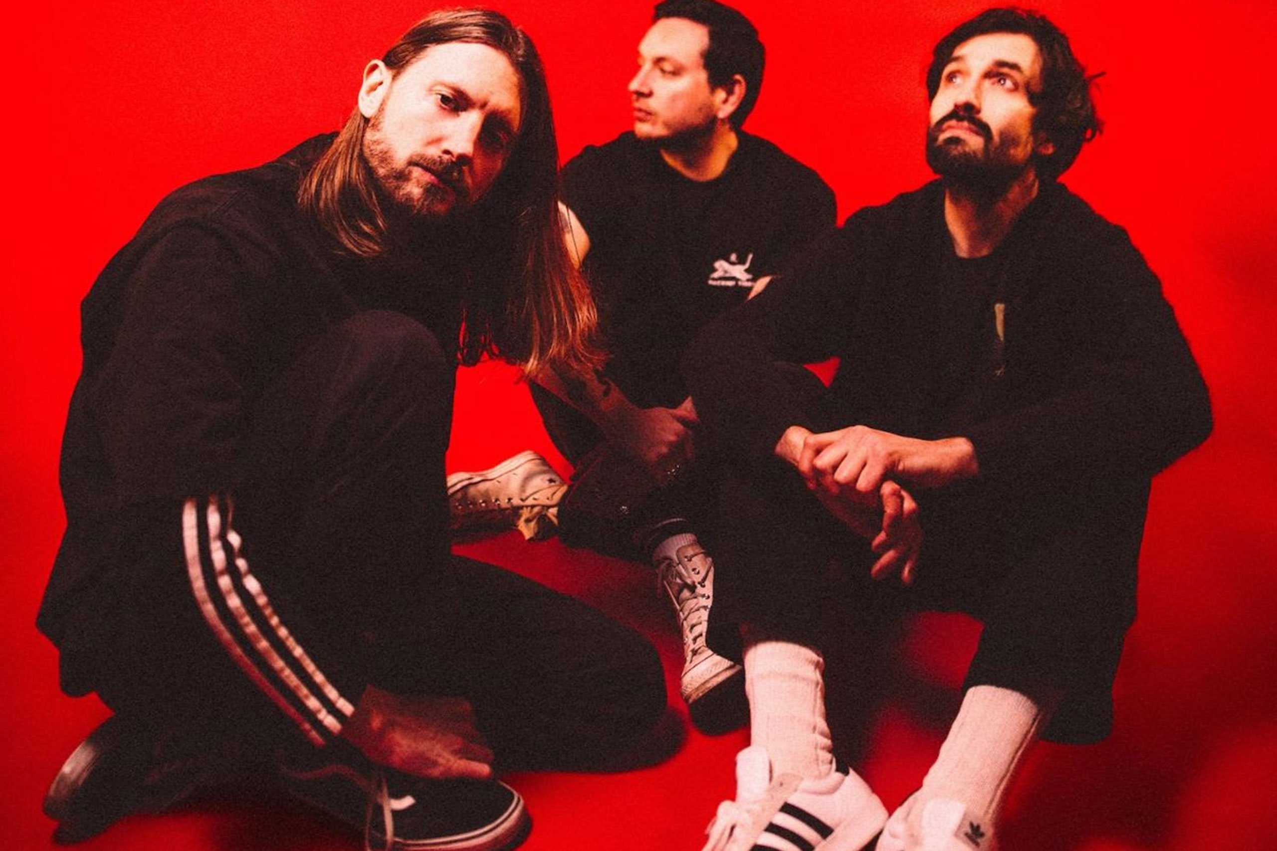 Dinosaur Pile-Up have dropped their “big dumb song” ‘Big Dogs’, taken from new album ‘I’ve Felt Better’