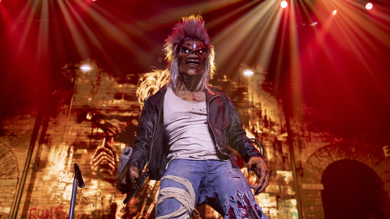 “I wish you nothing but a very sore arm!” Iron Maiden manager on fans who ignored plea not to use mobile phones