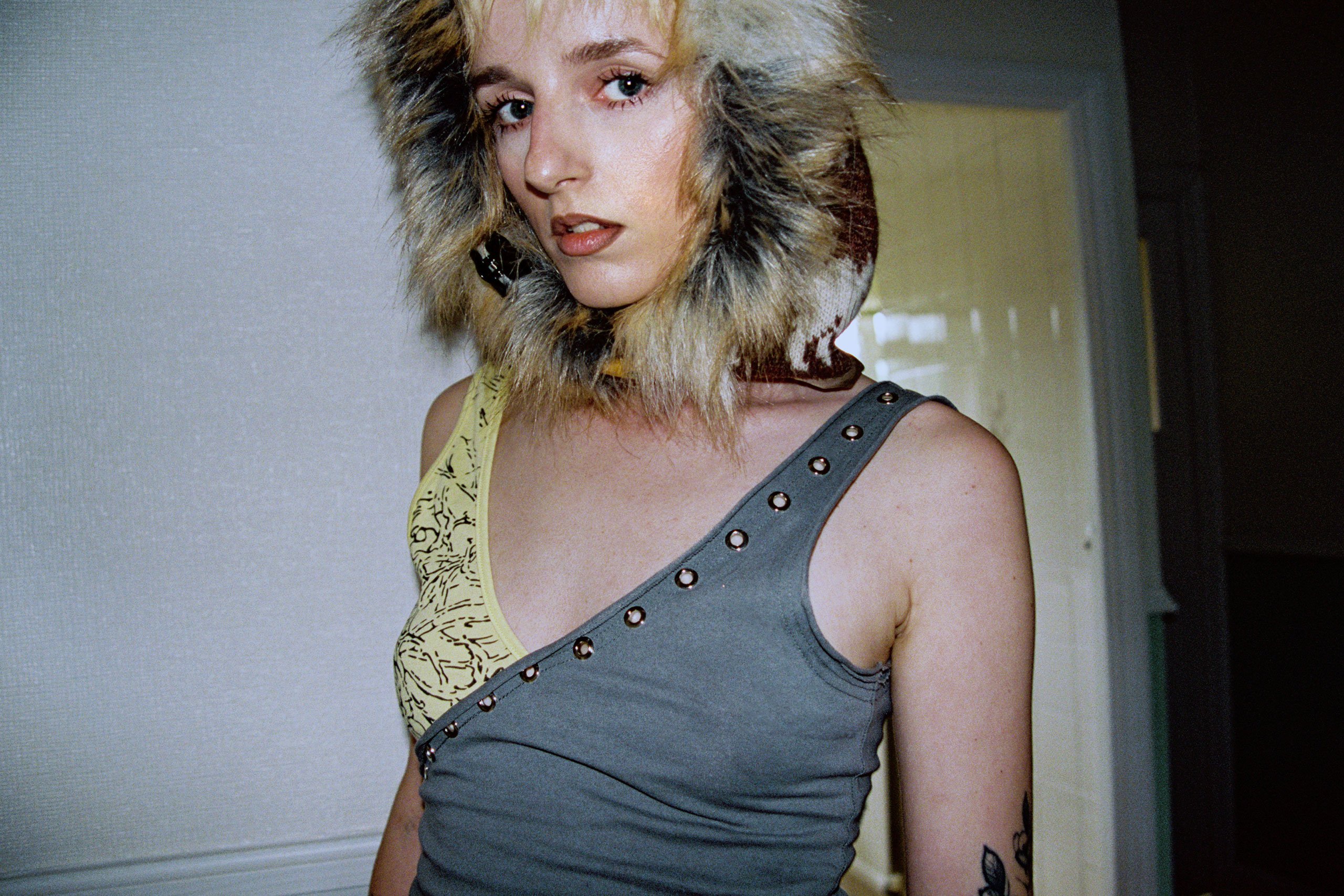 Greta Isaac has announced her ‘Dolly Zoom’ EP, and shared new single ‘Soft Scoop Talking Dog’
