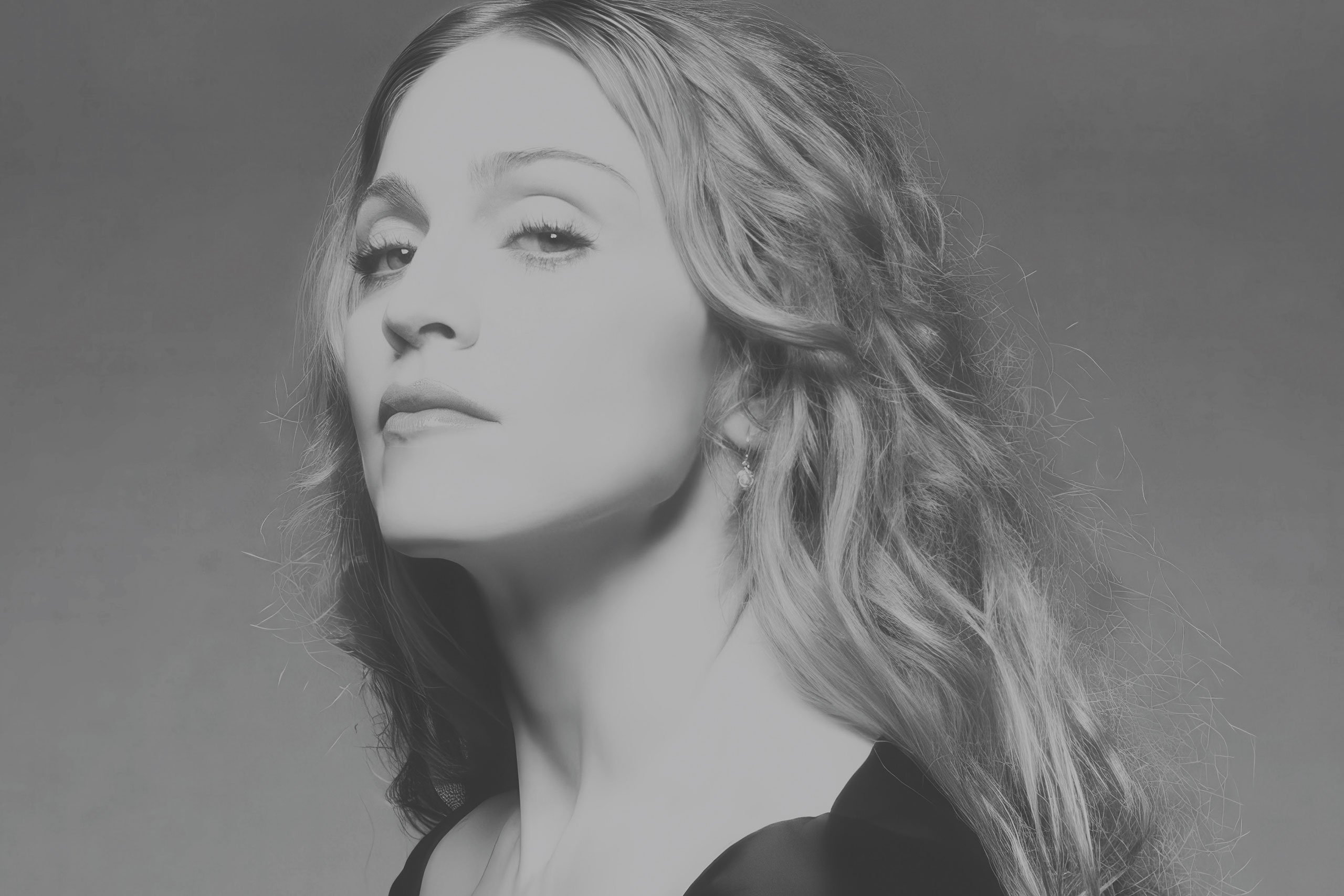 Madonna has announced her new ‘Ray of Light’ remix album ‘Veronica Electronica’, featuring unreleased tracks