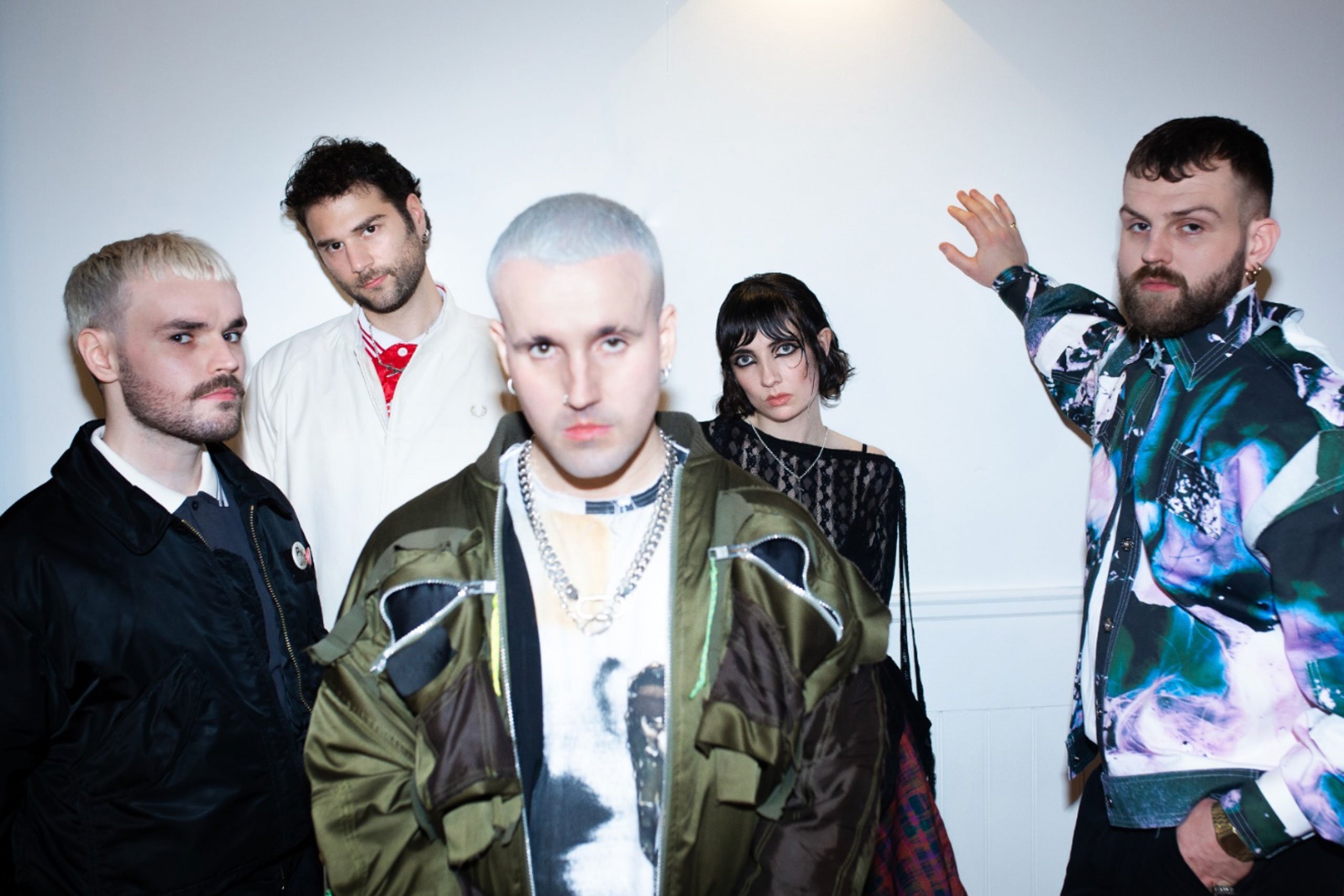 VLURE have announced their debut album ‘Escalate’ with new single ‘Feels Like Heaven’