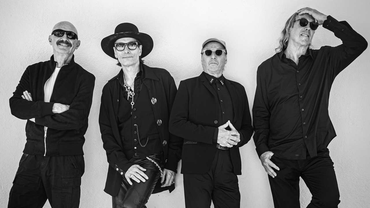 Watch pro-shot video of a full King Crimson set from Adrian Belew, Tony Levin, Steve Vai and Danny Carey