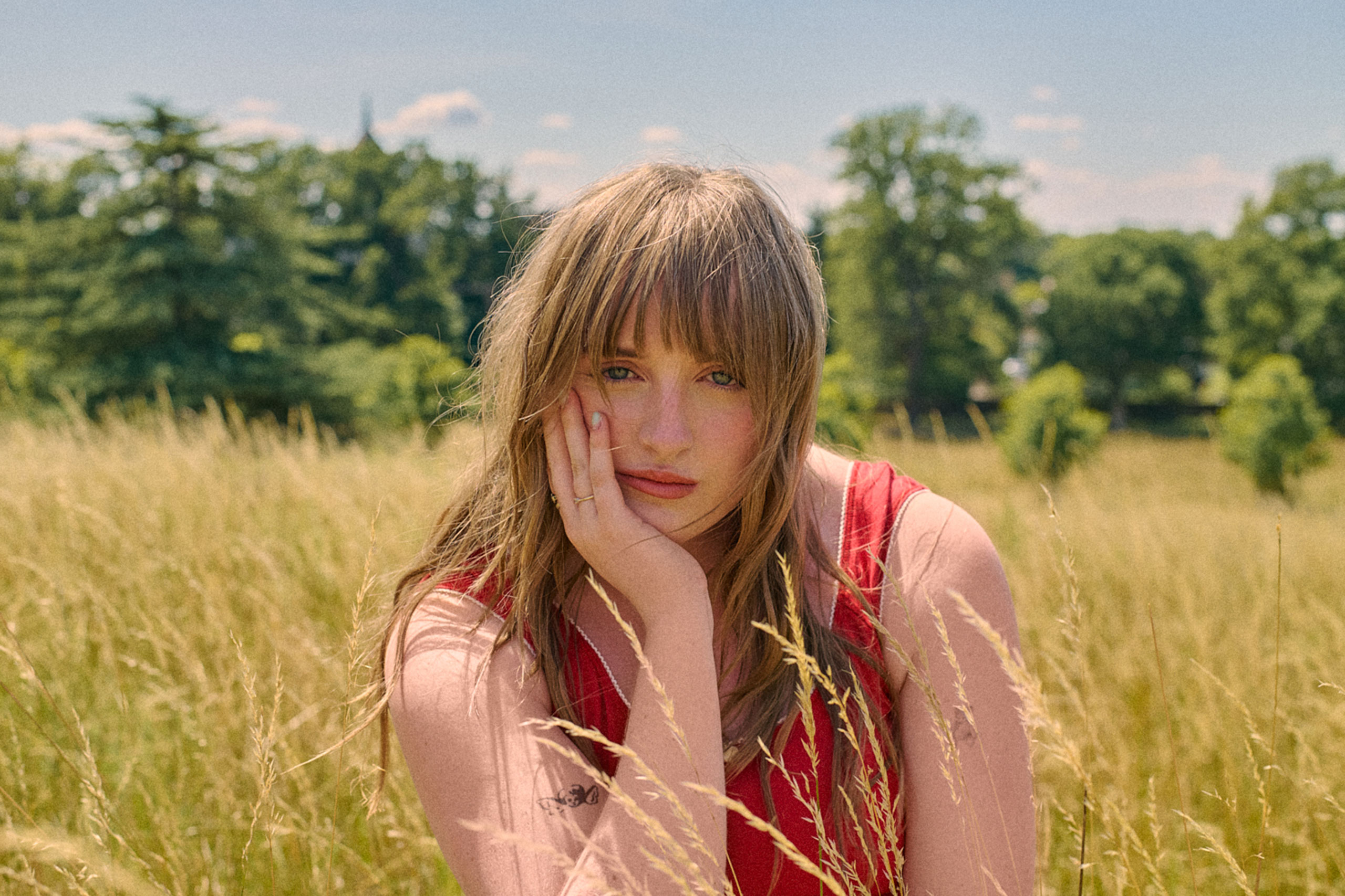 Nell Mescal is back with new folk-inspired single ‘Carried Away’, her first for Atlantic Records