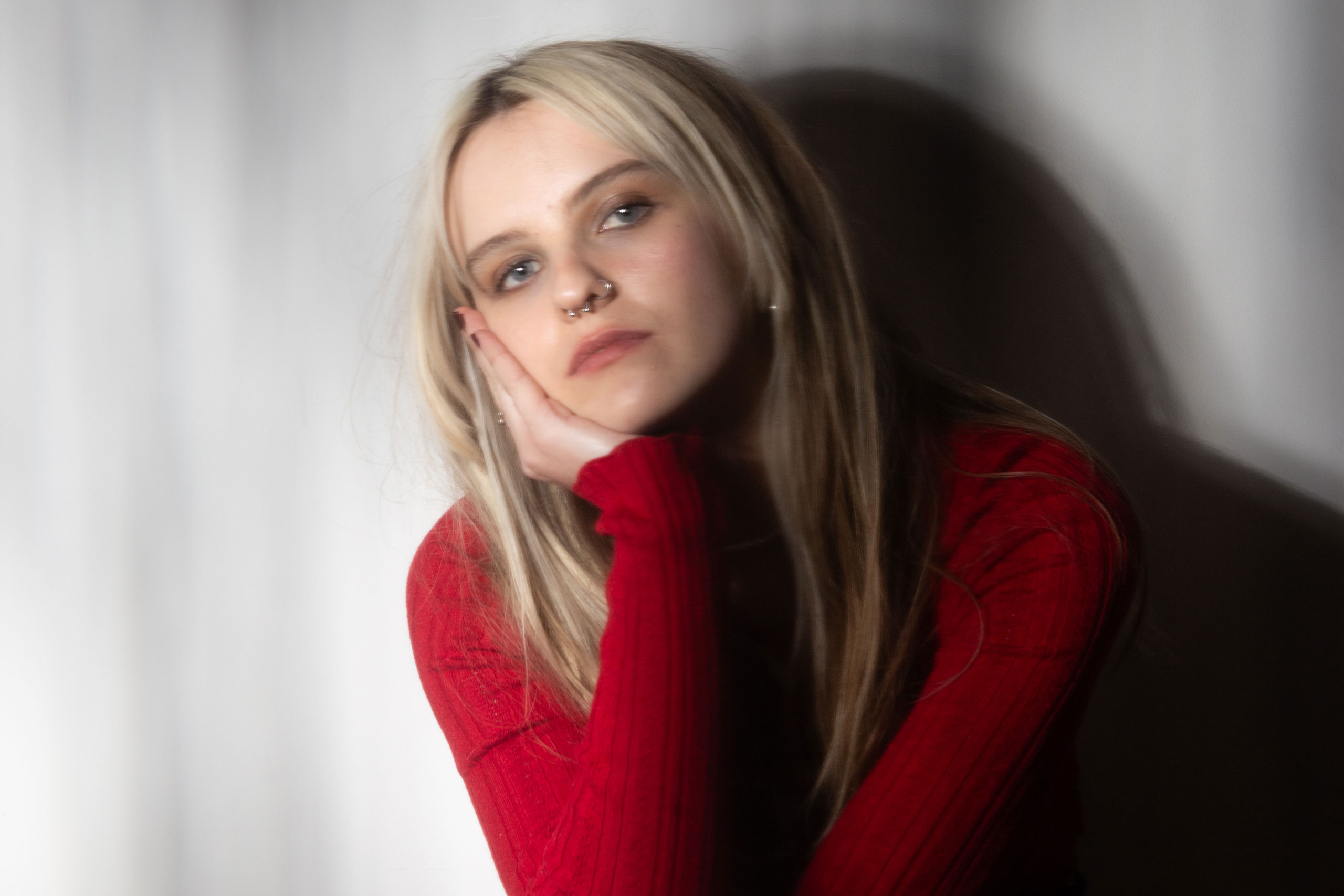 ugly ozo has confirmed her debut EP ‘stargirl’ with new single ‘madonna’, a “grunge-soaked ode to sisterhood”