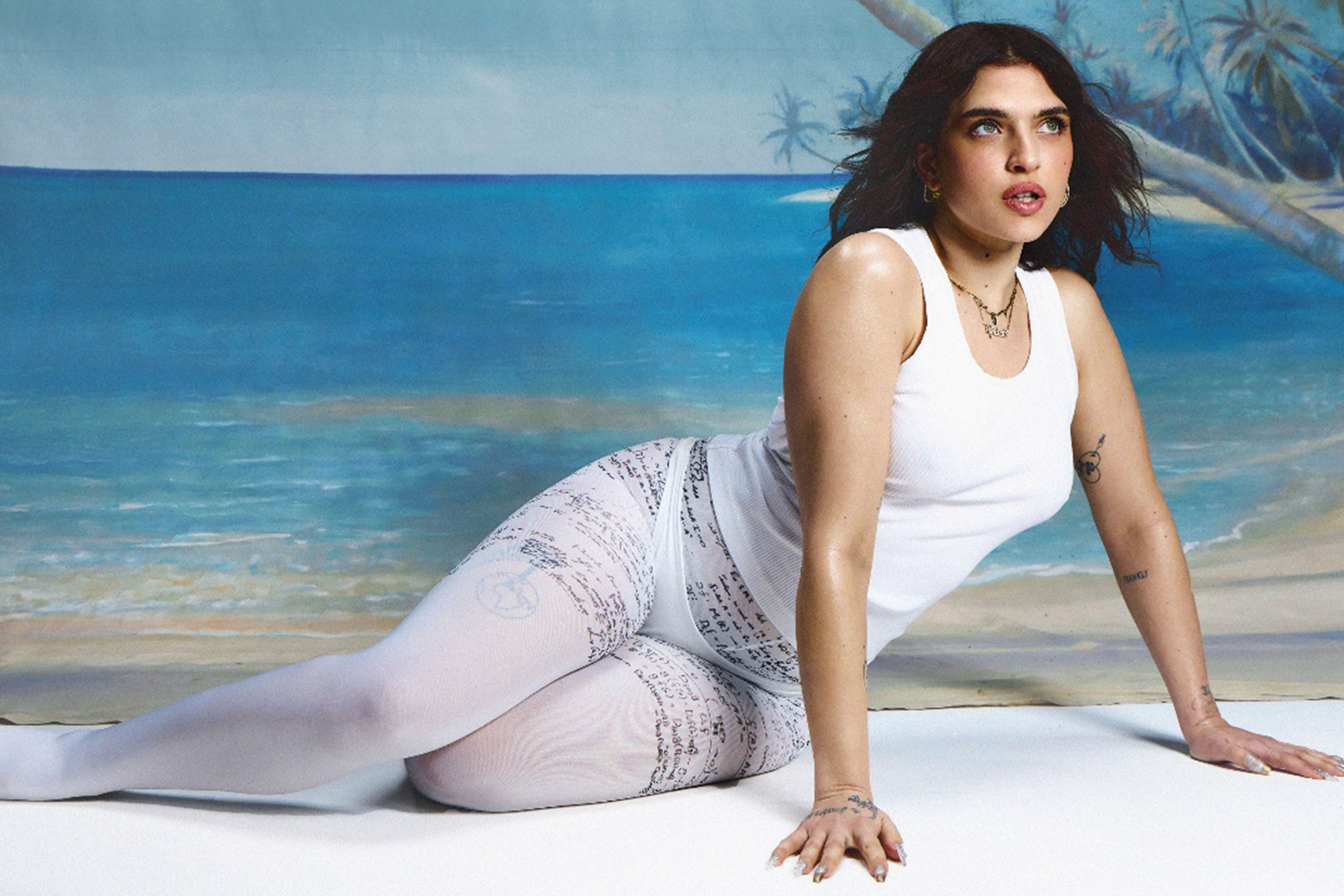 Mae Muller has announced a new EP, ‘My Island’, for July