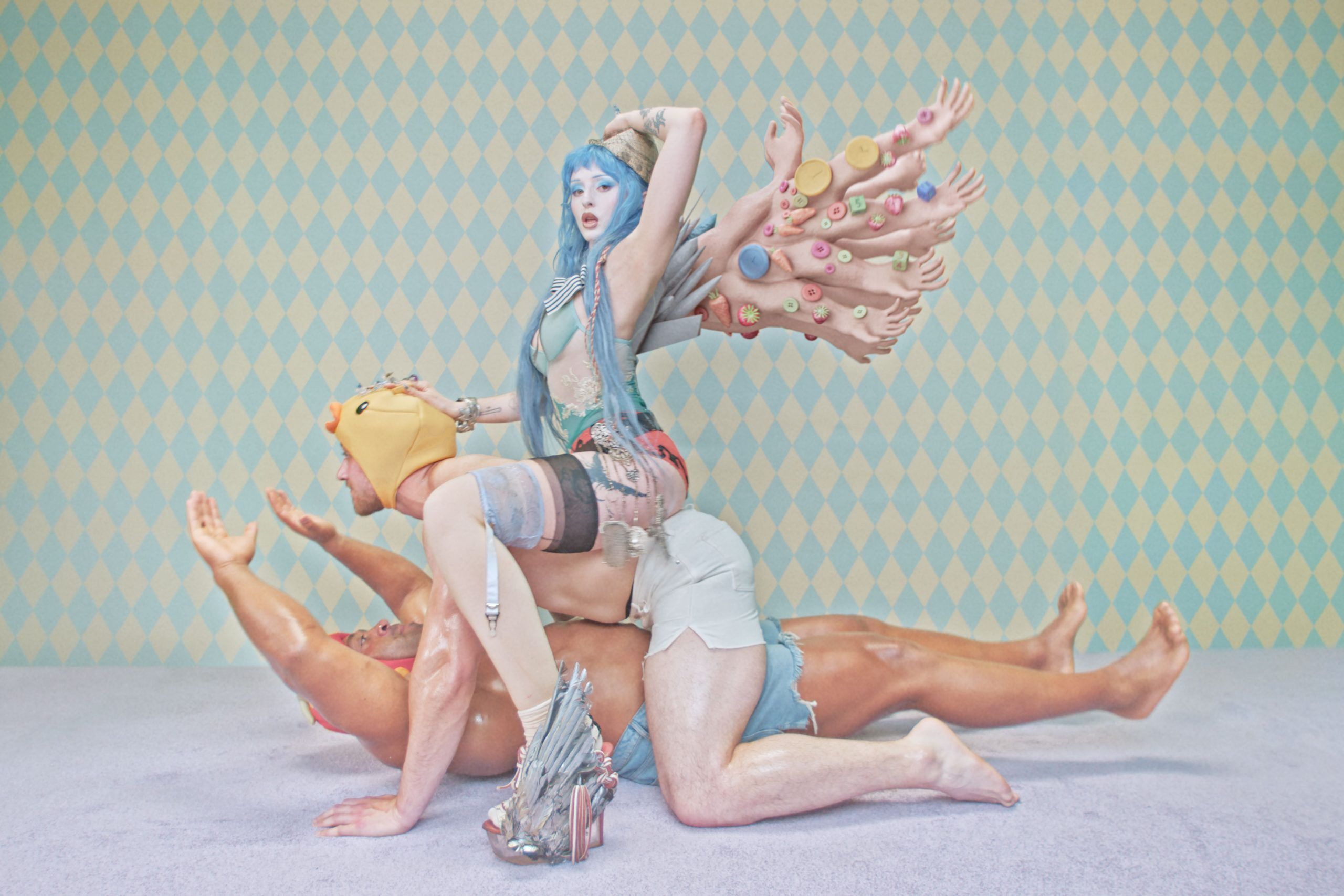 Ashnikko has released her new single ‘Sticky Fingers’ from second album ‘Smoochies’