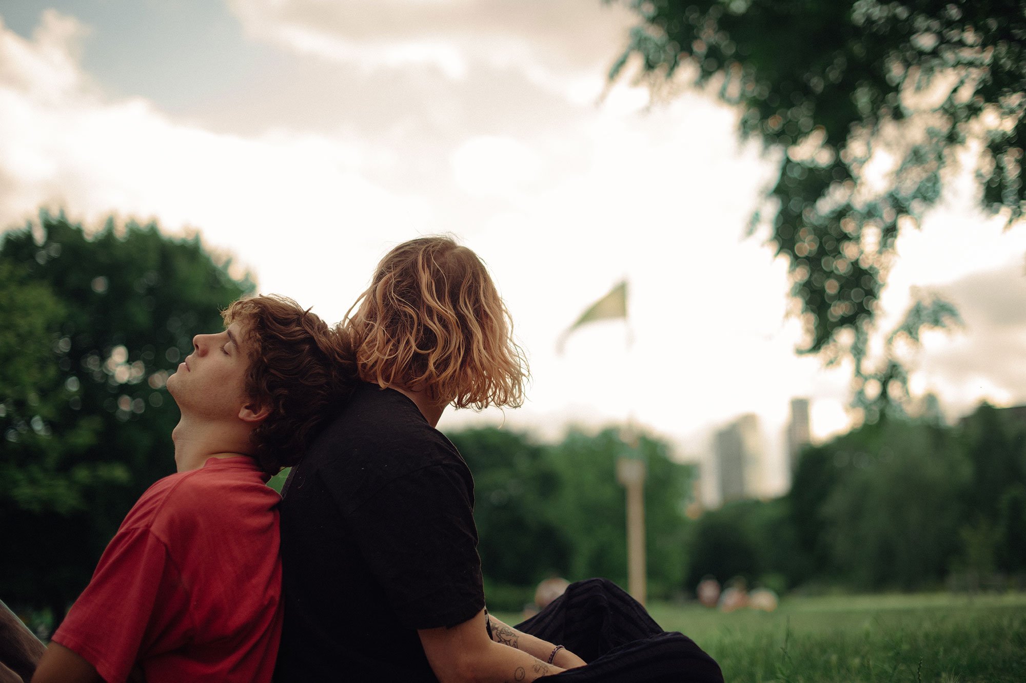 All guts, no gloss: Royel Otis get real on ‘hickey’