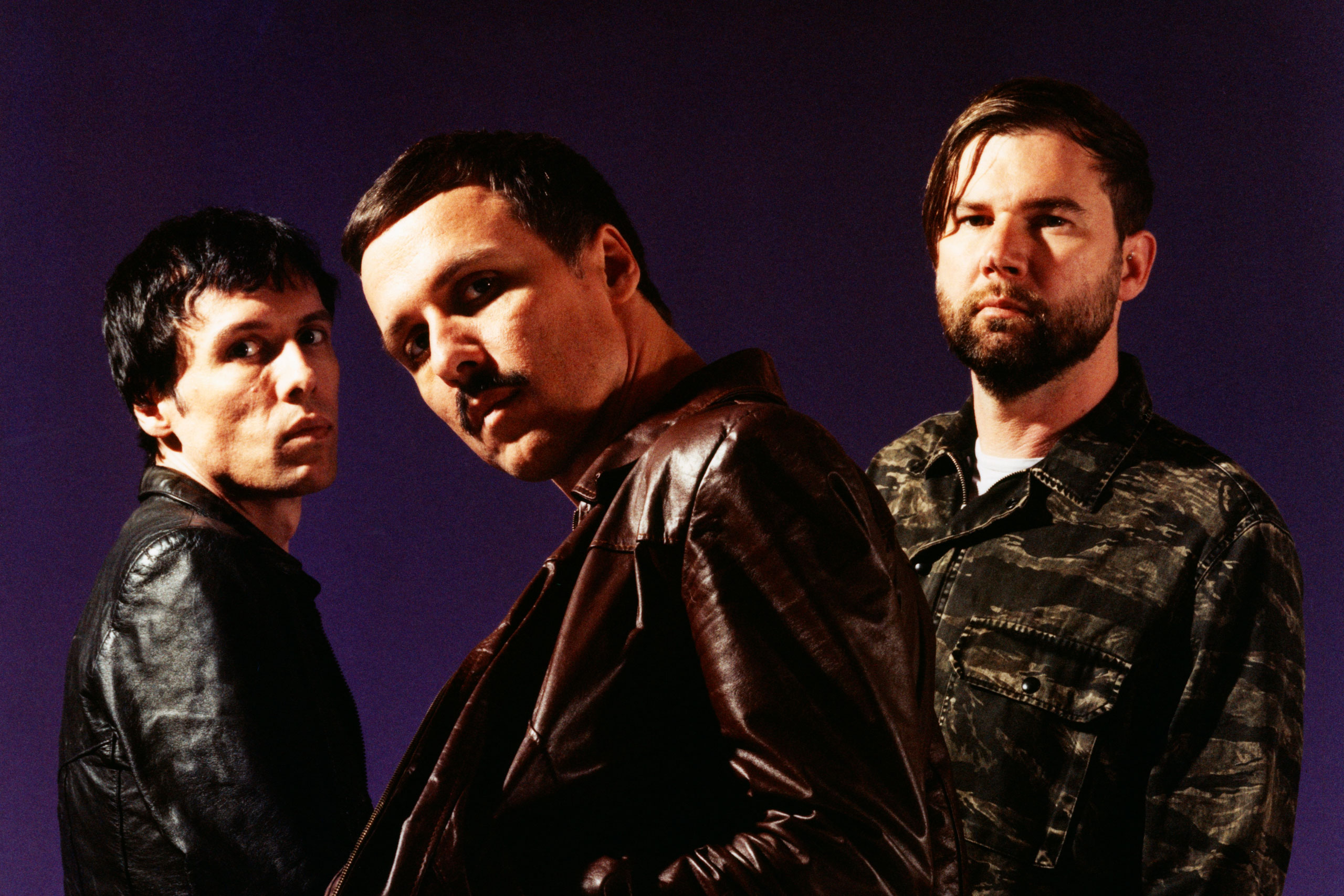 The Cribs announce new album ‘Selling A Vibe’, share lead single ‘Summer Seizures’ and confirm UK tour