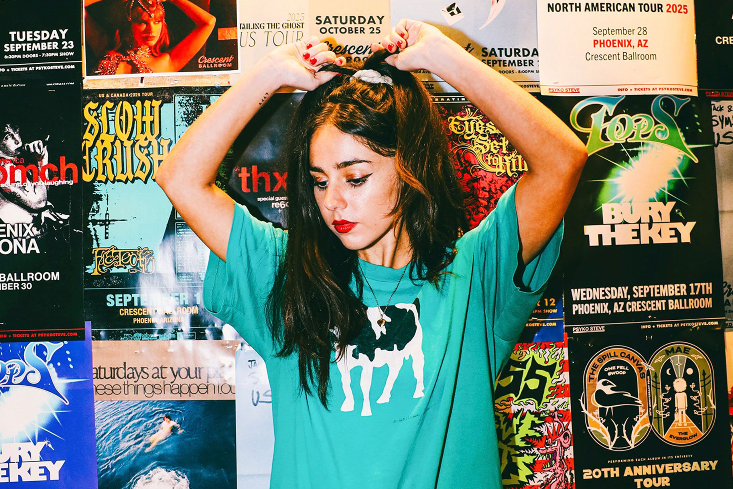 Samia has shared a new Leonard Cohen-influenced track, ‘Cinder Block’