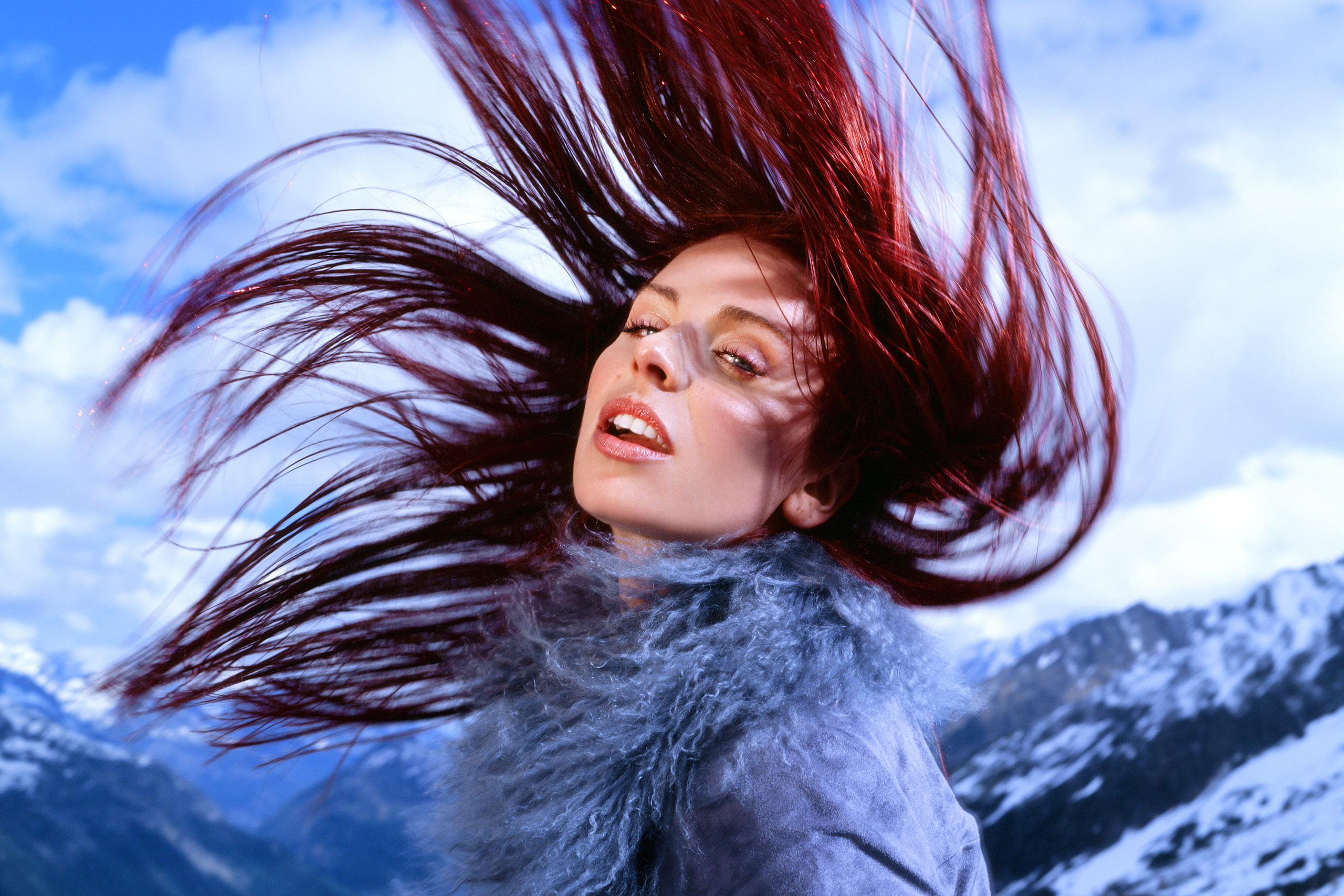 Rose Gray has unveiled new “deep, trippy, club club” single ‘Lotus’, from her upcoming deluxe album