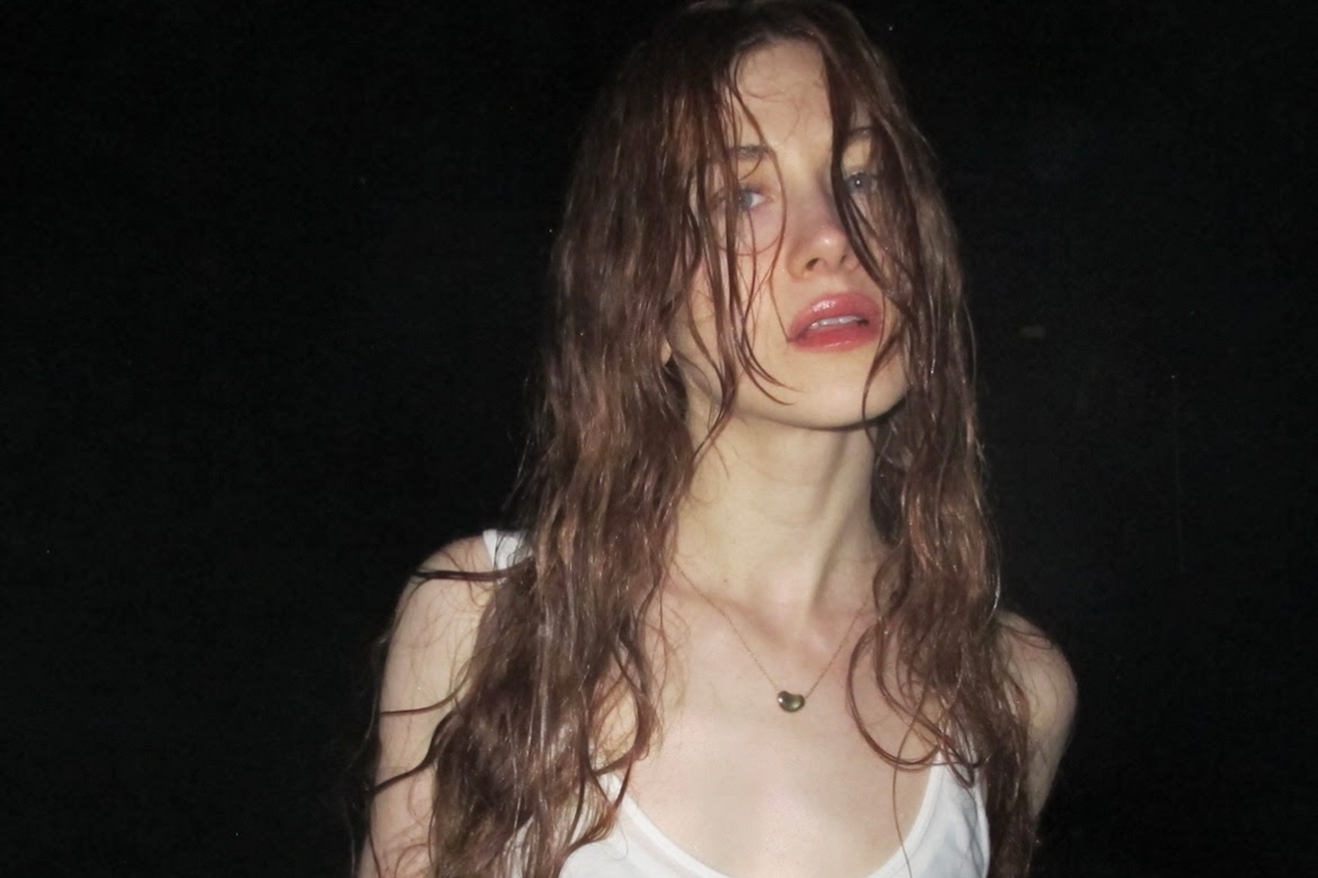 Grace Inspace has released her fab new single ‘Emergency Contact’ from upcoming EP ‘Heavy Hair’